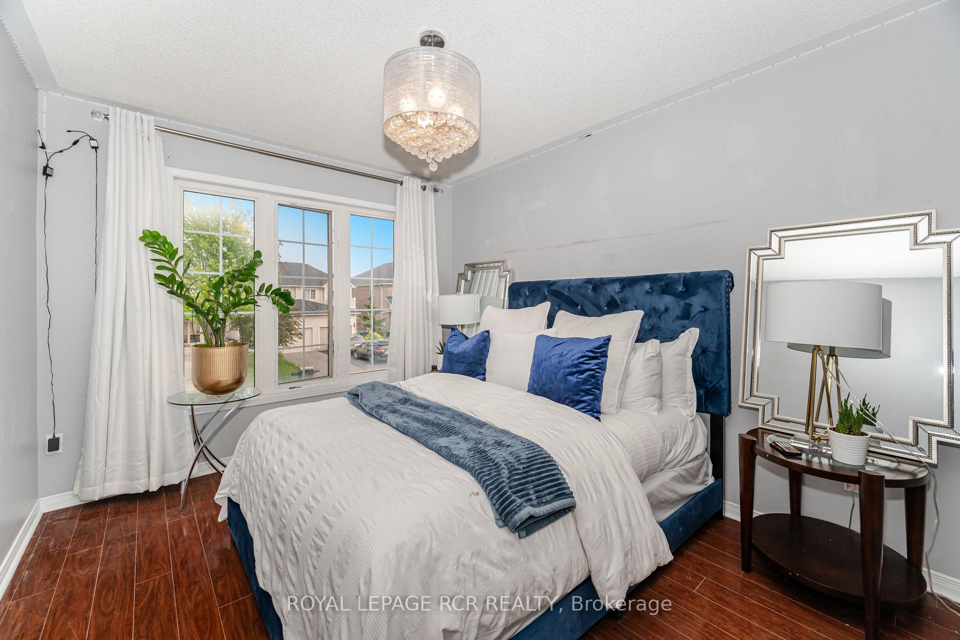 Photo 13 of 127 Tiller Trail, Brampton, Fletcher's Creek Village — HOMEH