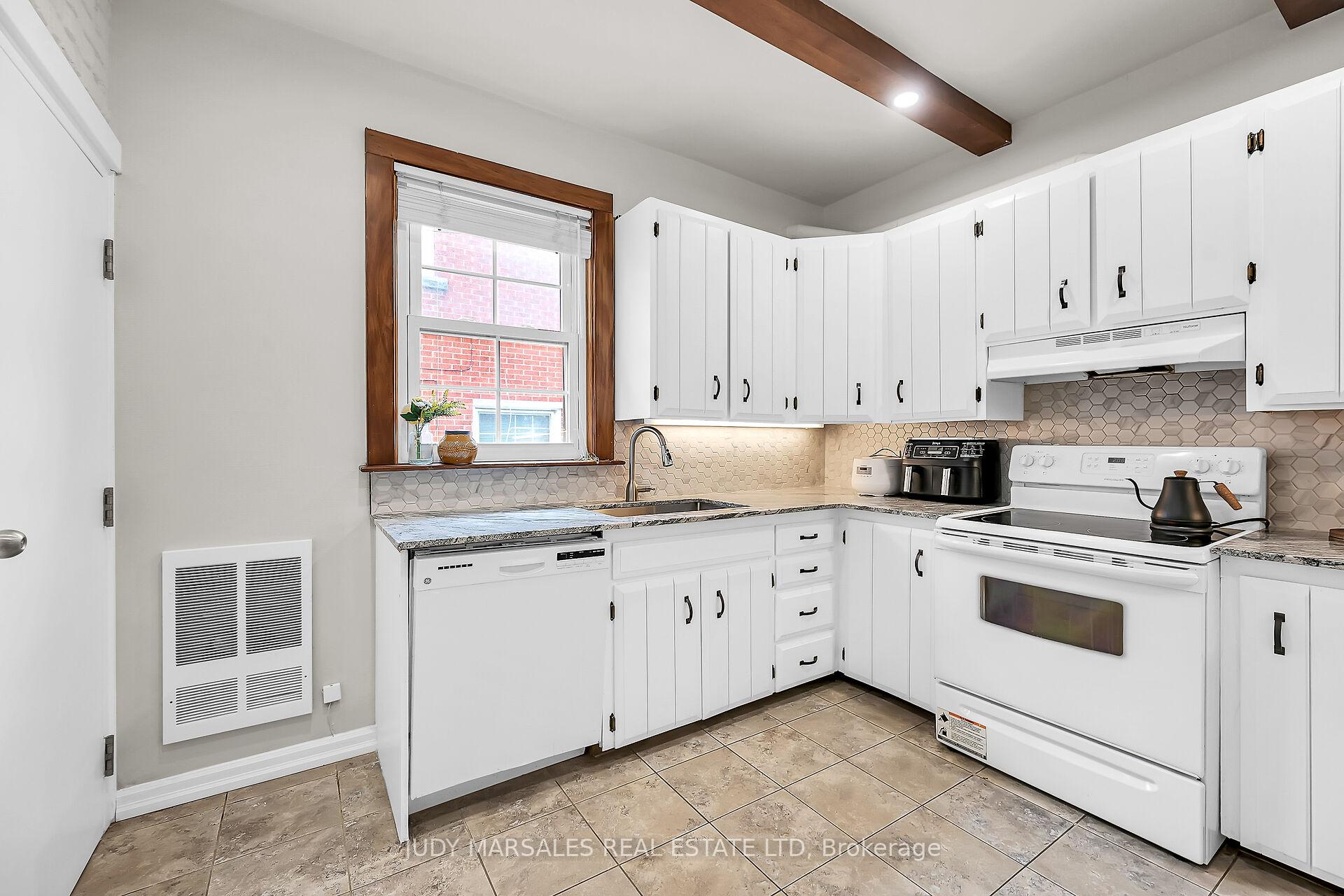 Photo 14 of 103 Arkell Street, Hamilton, Westdale — HOMEH