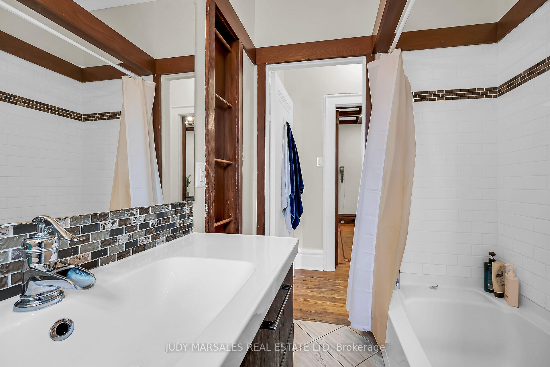 Photo 24 of 103 Arkell Street, Hamilton, Westdale — HOMEH