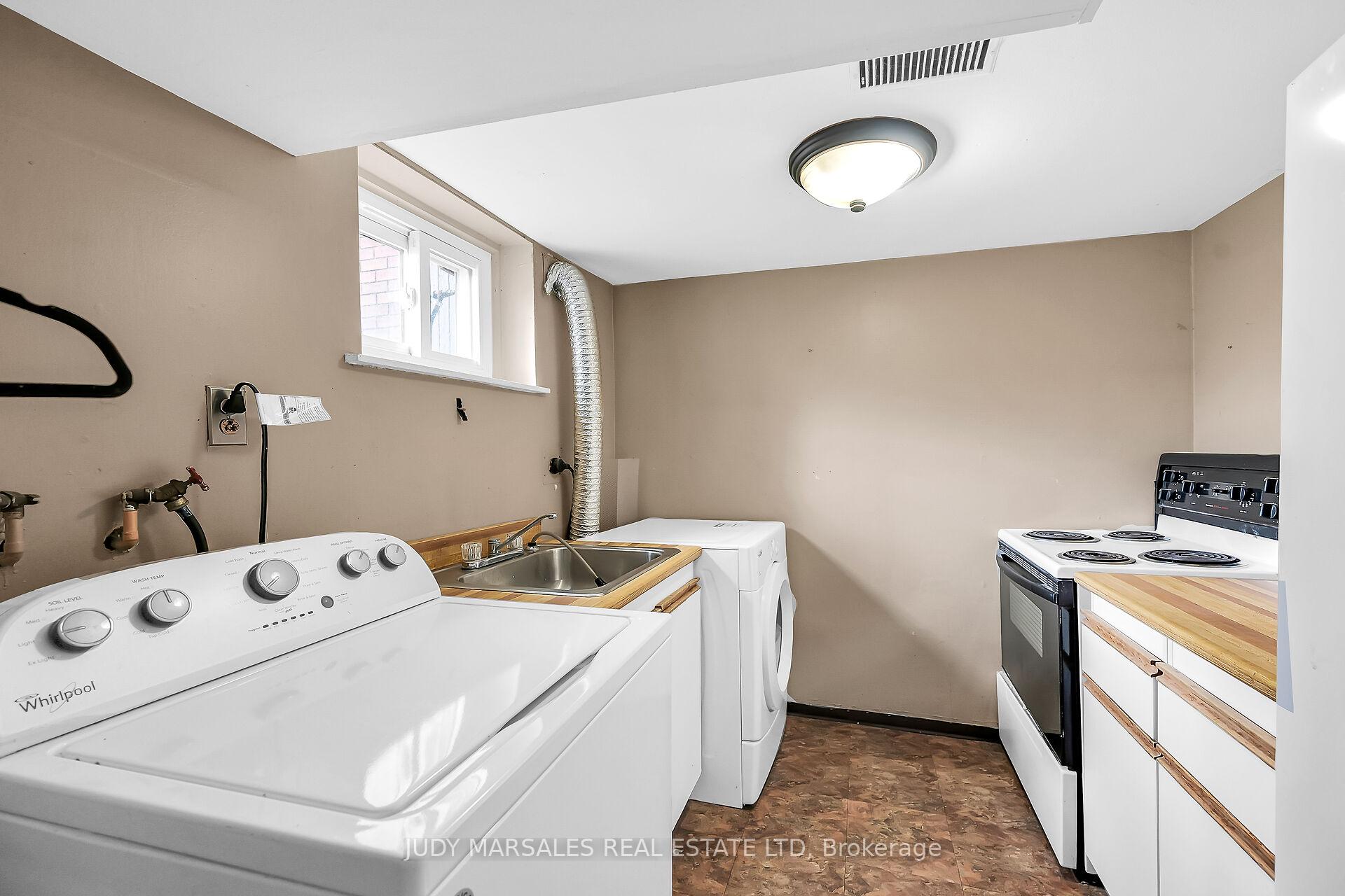 Photo 33 of 103 Arkell Street, Hamilton, Westdale — HOMEH
