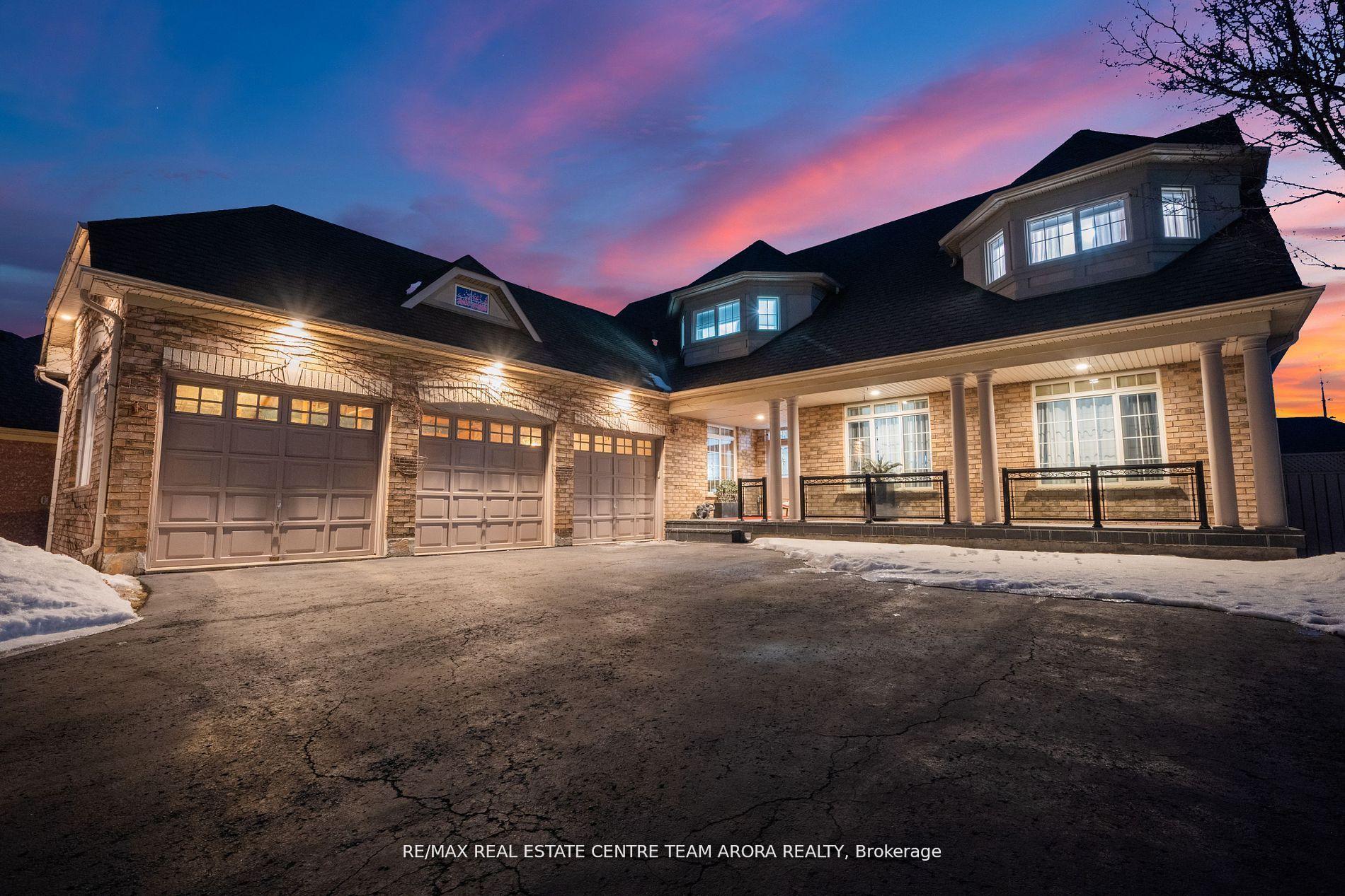 Front of 4 Champion Court