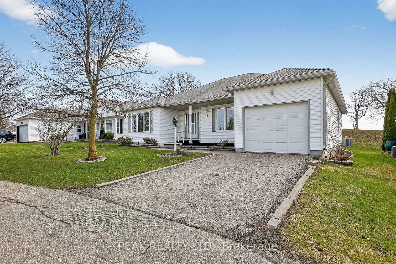 Photo 2 of 39 Summit Crescent, Wilmot — HOMEH