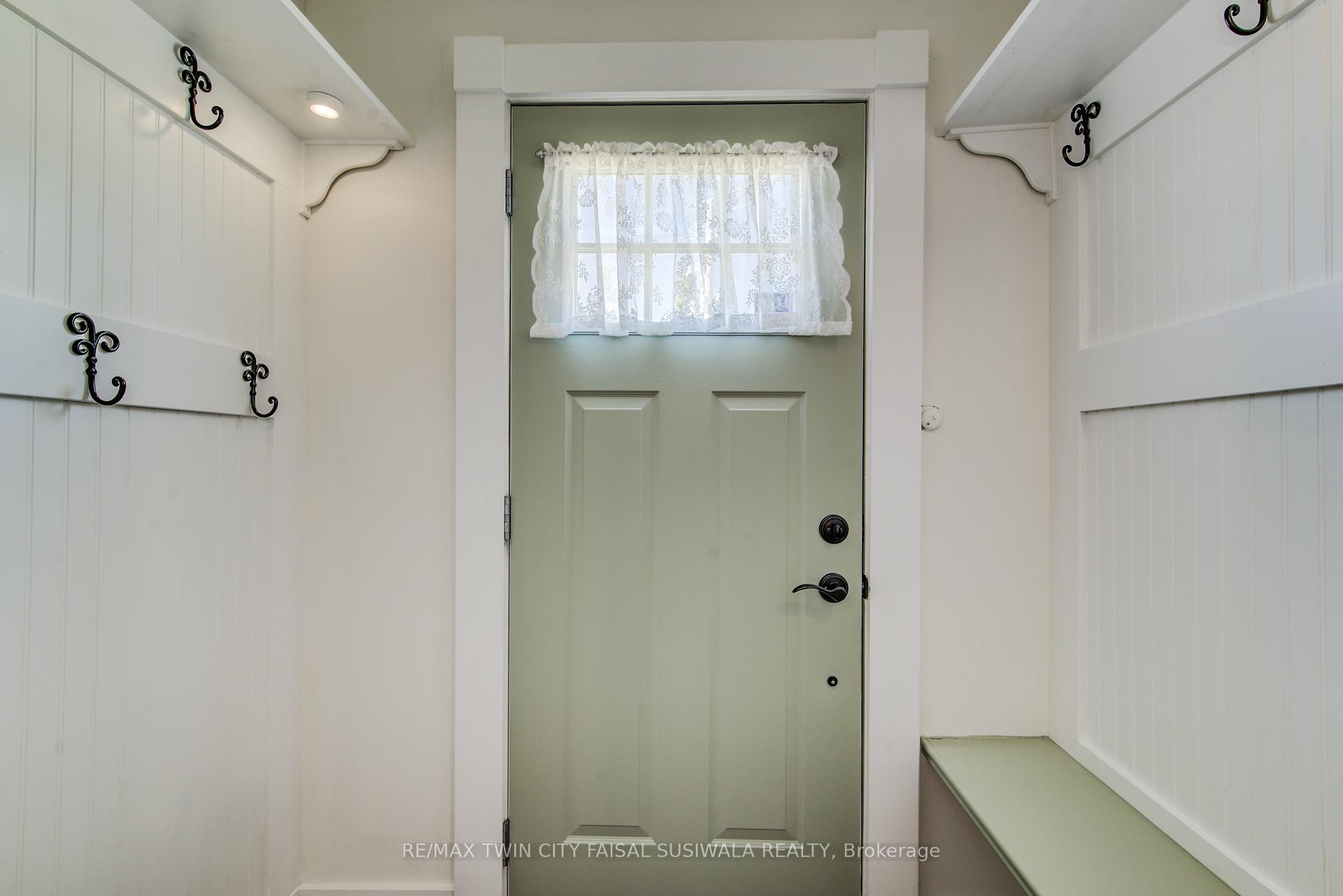 Photo 9 of 1631 Franklin Boulevard, Cambridge — HOMEH