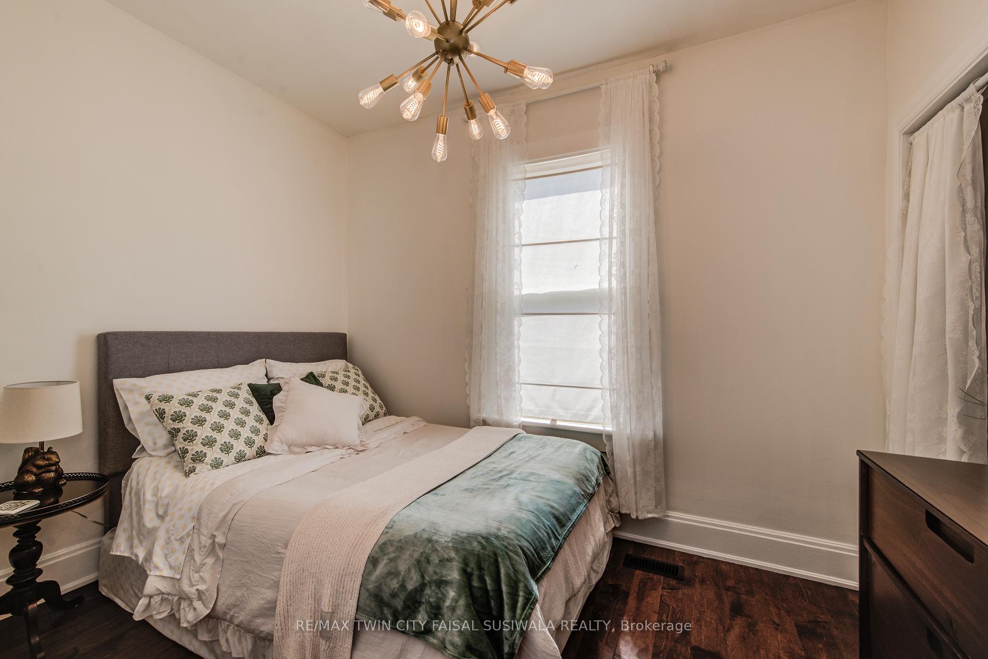 Photo 16 of 1631 Franklin Boulevard, Cambridge — HOMEH