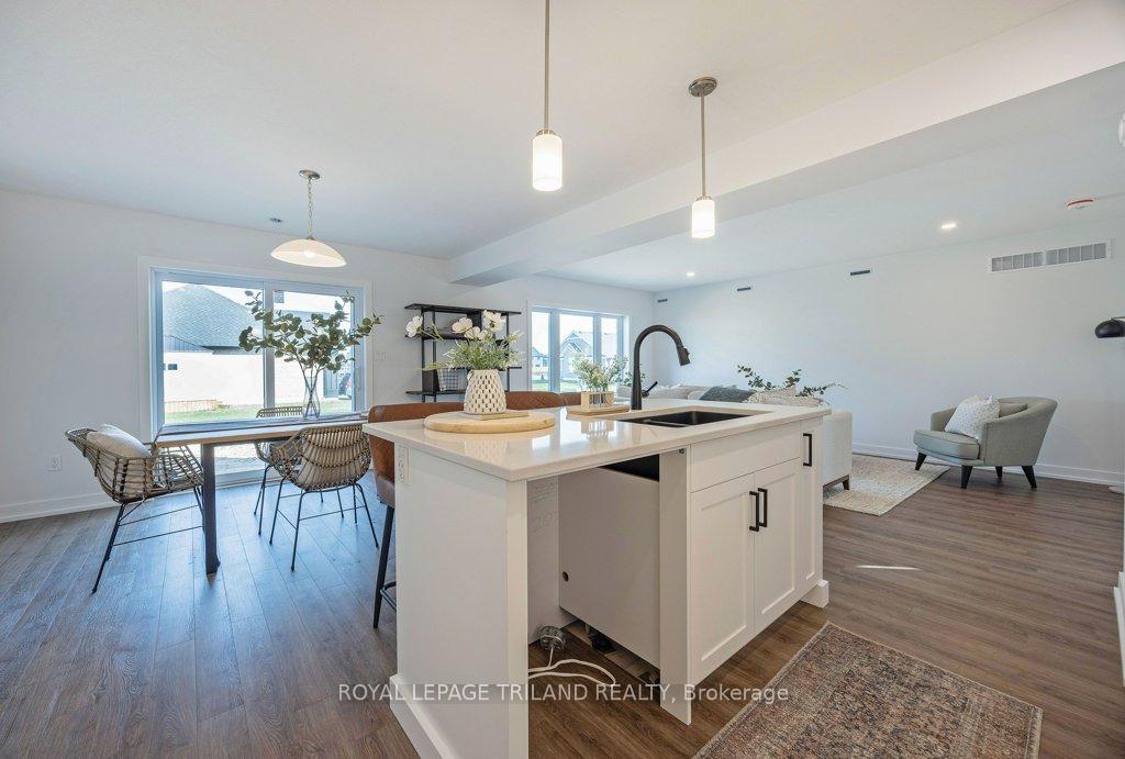 Photo 18 of 57 Silverleaf Path, St. Thomas — HOMEH