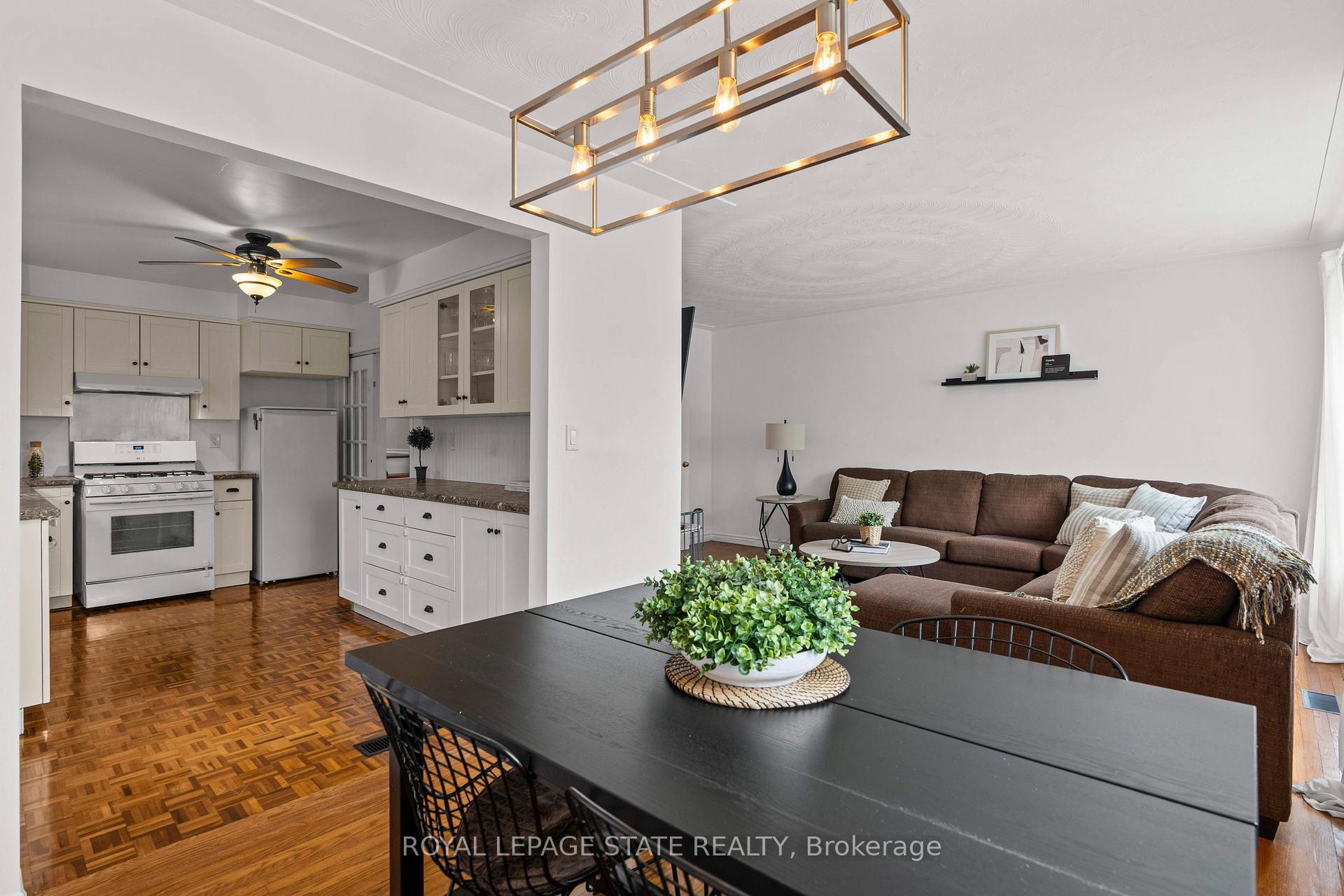 Photo 8 of 14 Turnbull Road, Hamilton, Dundas — HOMEH