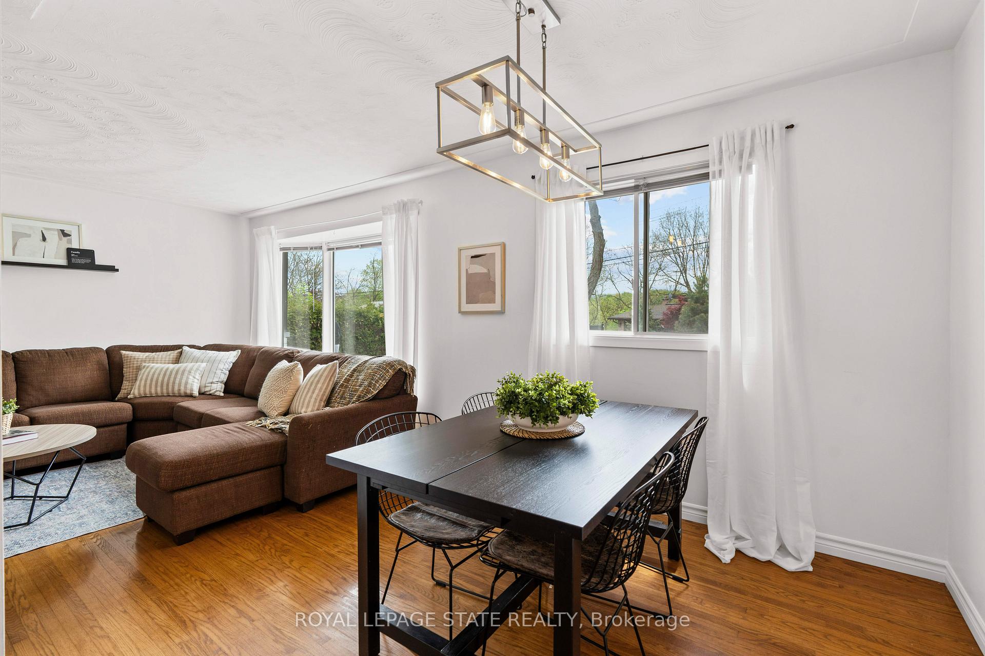 Photo 10 of 14 Turnbull Road, Hamilton, Dundas — HOMEH
