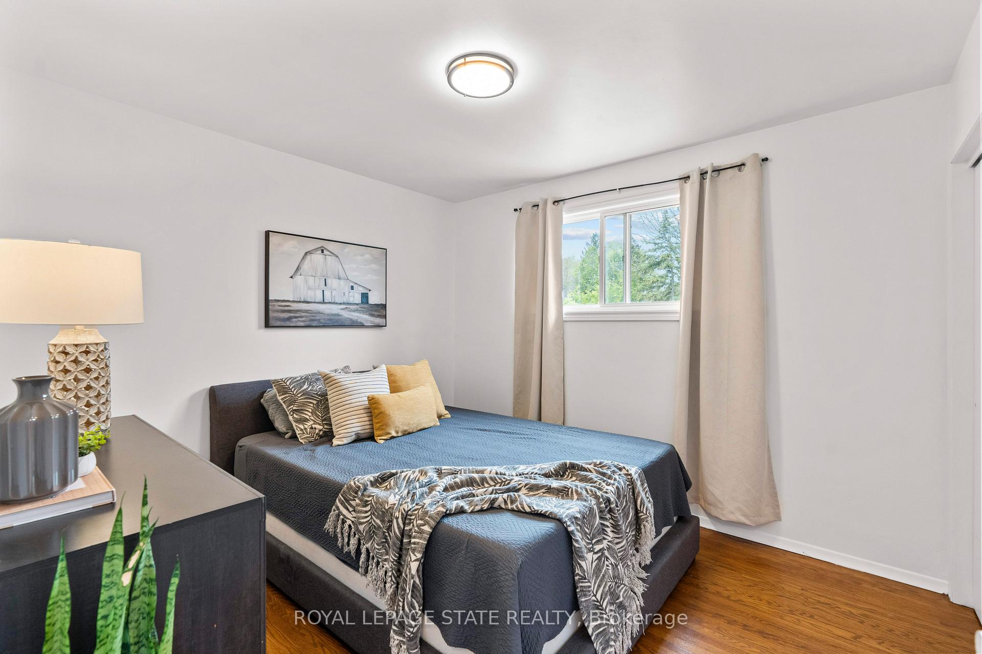 Photo 15 of 14 Turnbull Road, Hamilton, Dundas — HOMEH