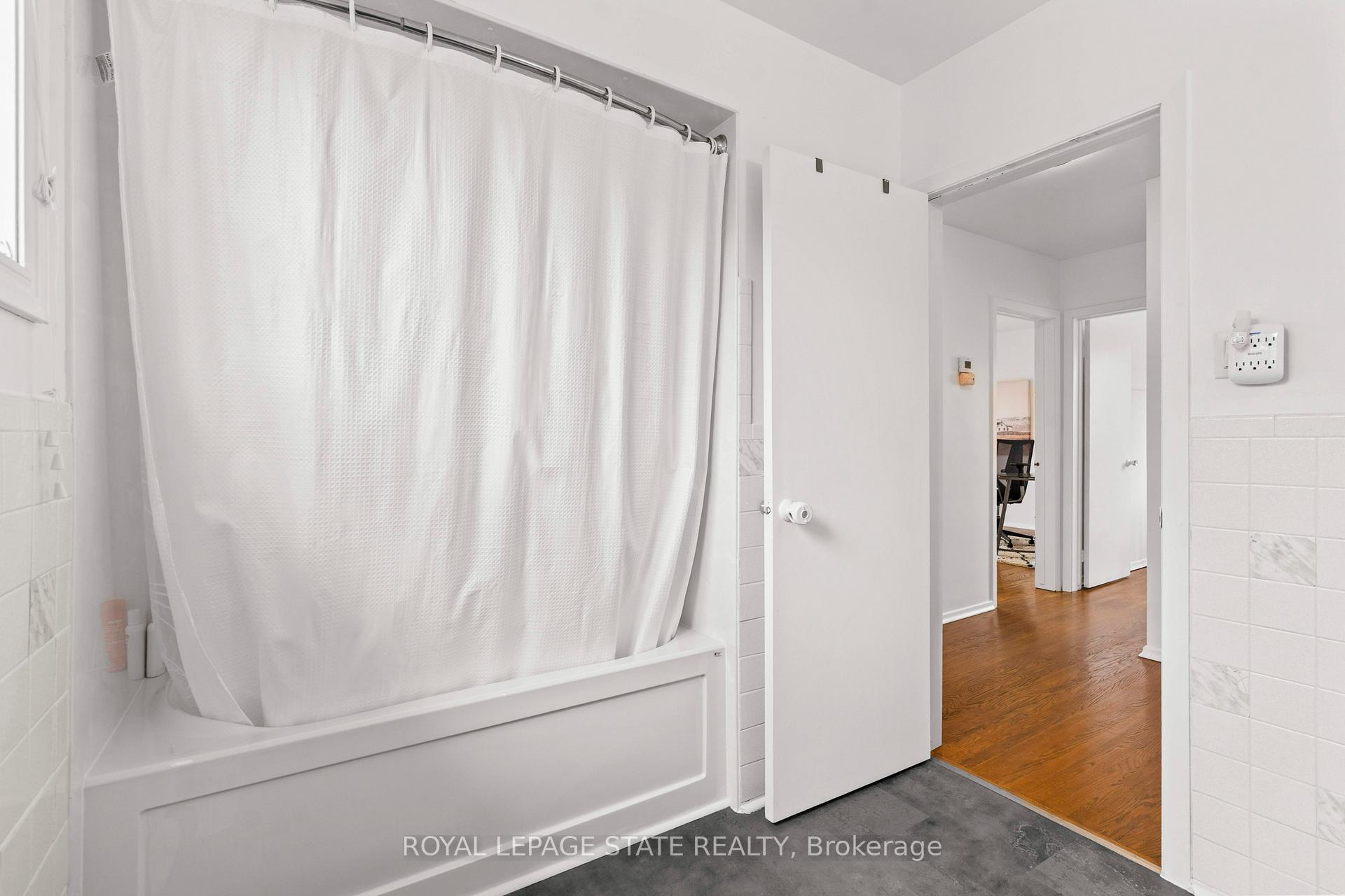 Photo 23 of 14 Turnbull Road, Hamilton, Dundas — HOMEH