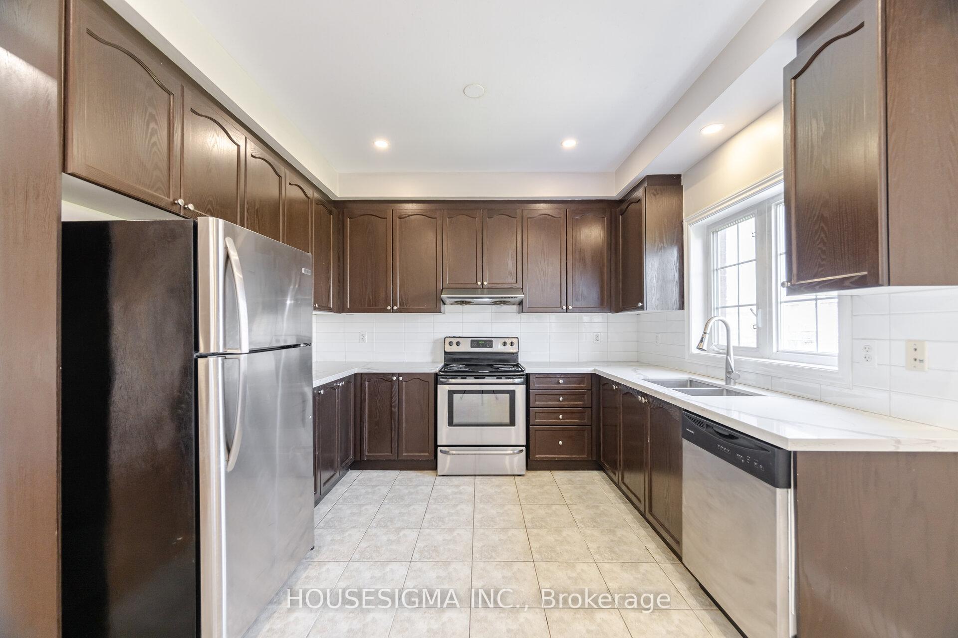 Photo 10 of 36 Arizona Drive, Brampton, Bram West — HOMEH