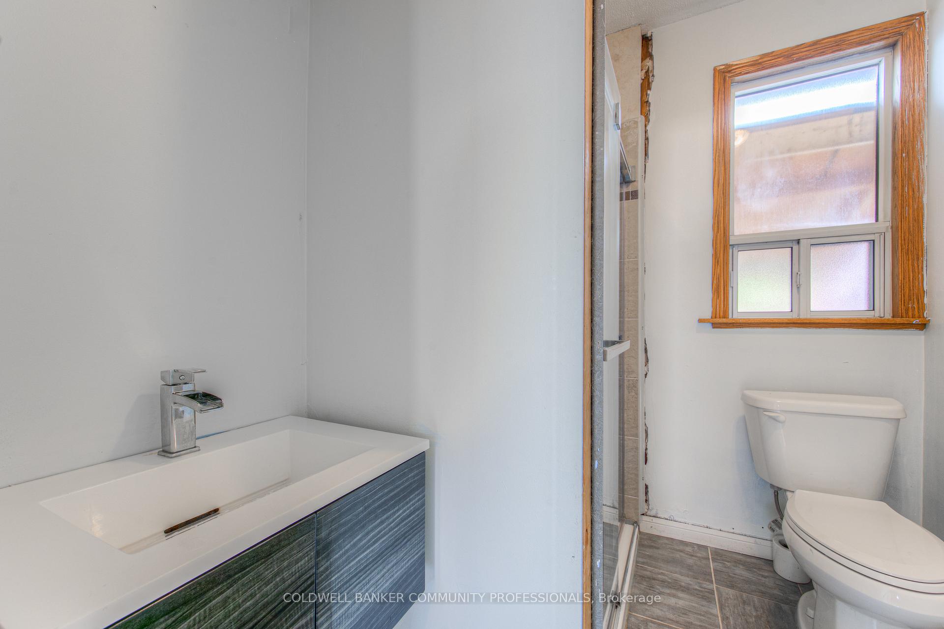 Photo 17 of 153 Fairfield Avenue, Hamilton, Homeside — HOMEH