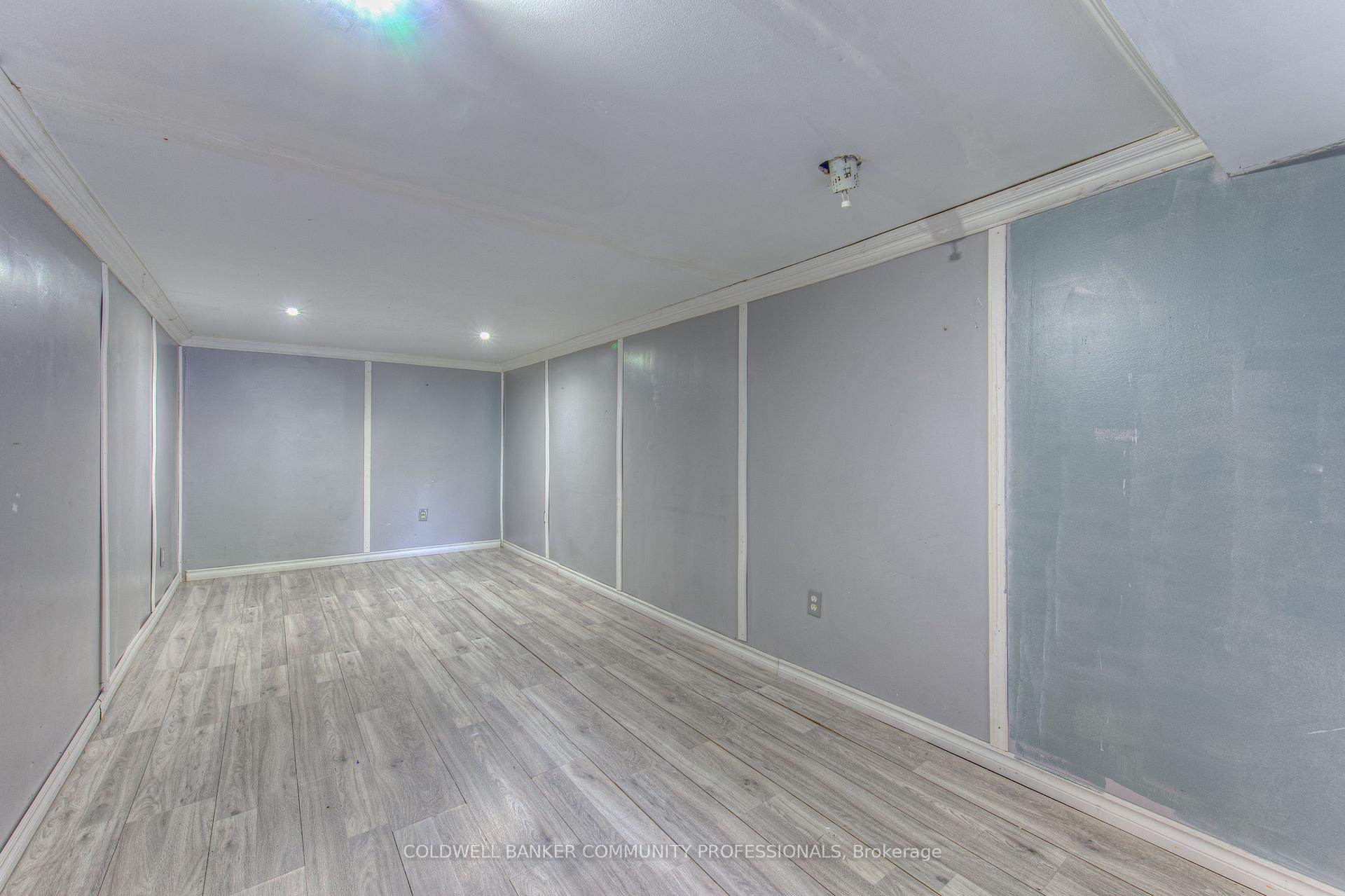 Photo 21 of 153 Fairfield Avenue, Hamilton, Homeside — HOMEH