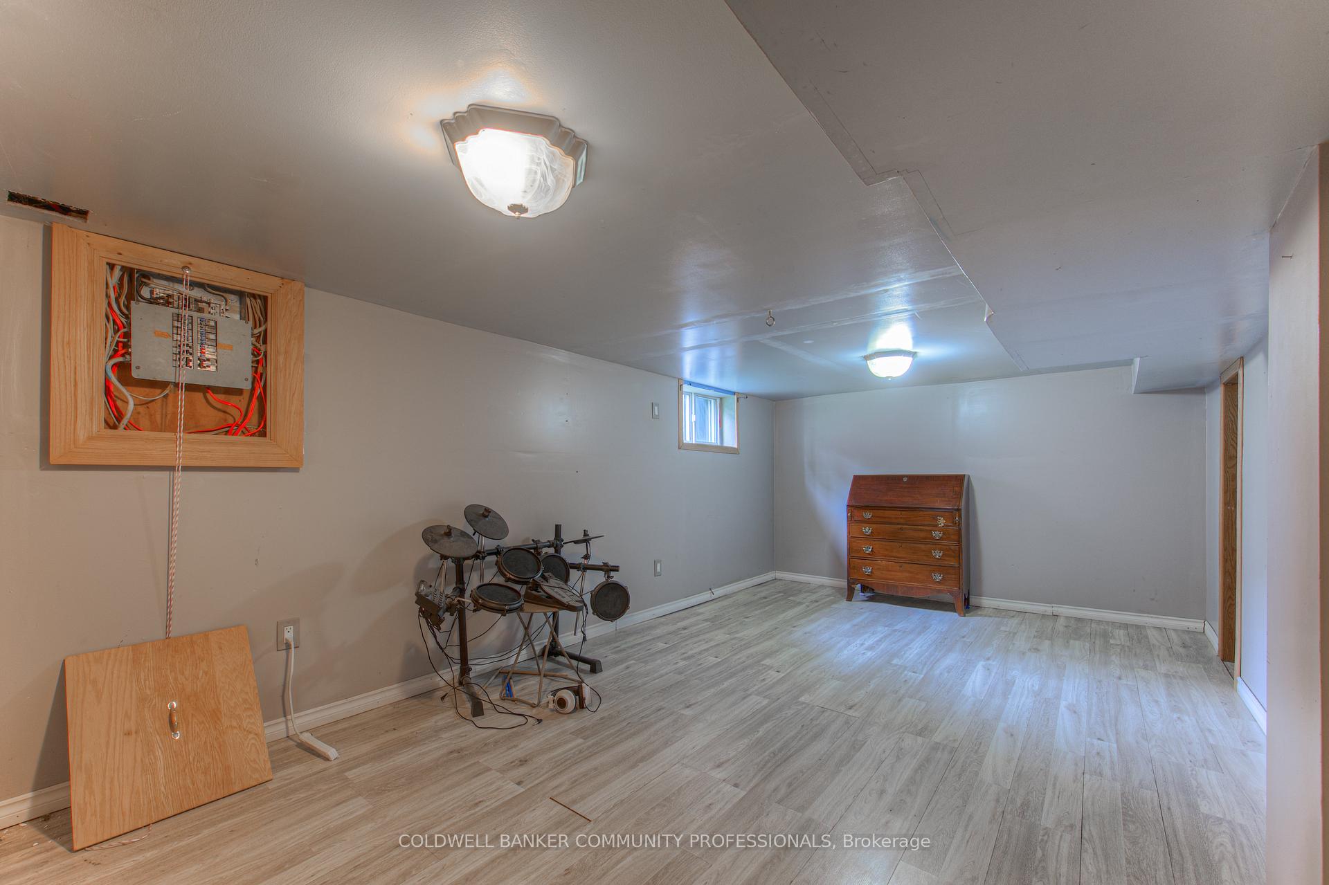 Photo 23 of 153 Fairfield Avenue, Hamilton, Homeside — HOMEH
