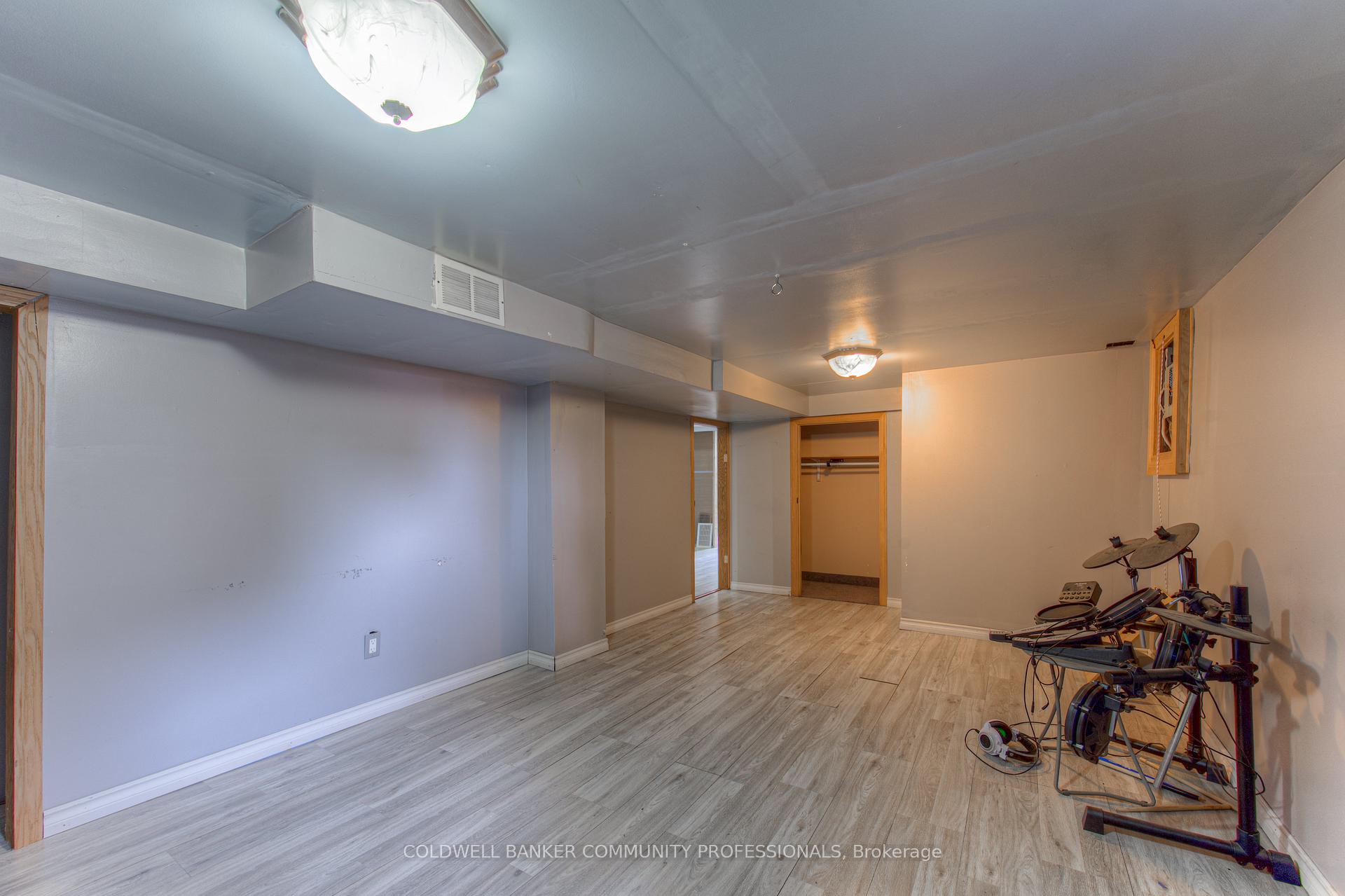 Photo 24 of 153 Fairfield Avenue, Hamilton, Homeside — HOMEH