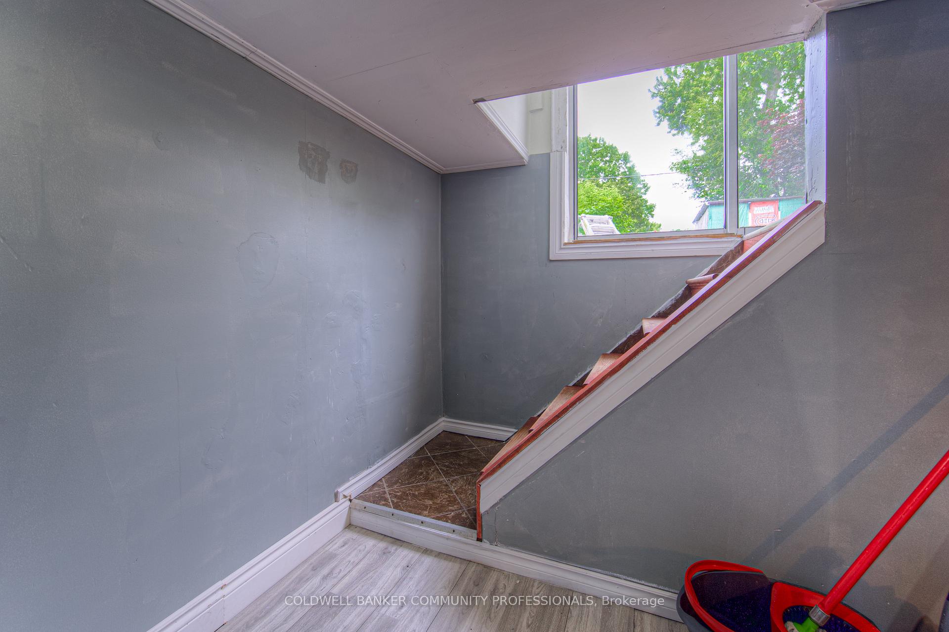 Photo 25 of 153 Fairfield Avenue, Hamilton, Homeside — HOMEH