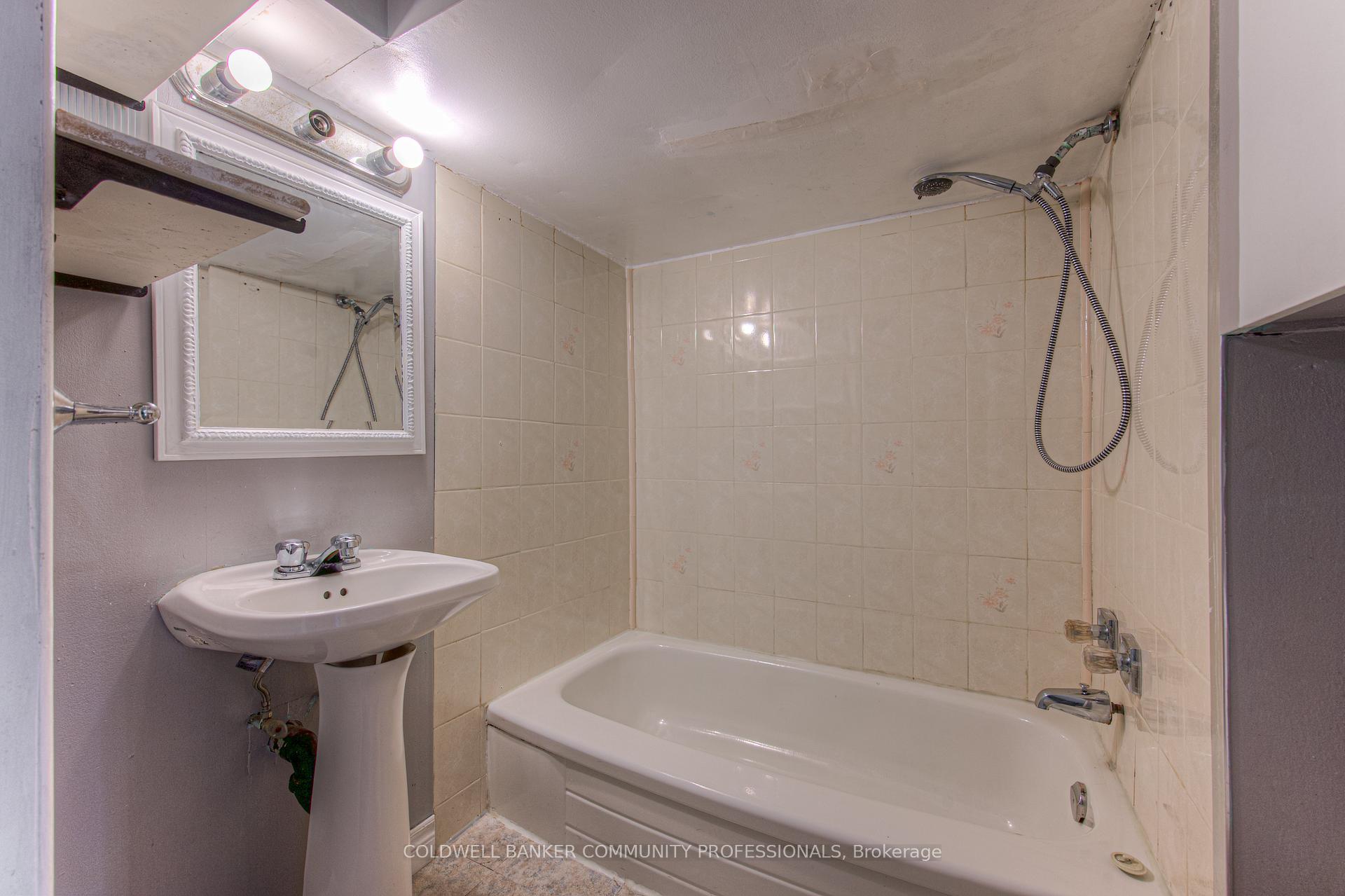 Photo 27 of 153 Fairfield Avenue, Hamilton, Homeside — HOMEH