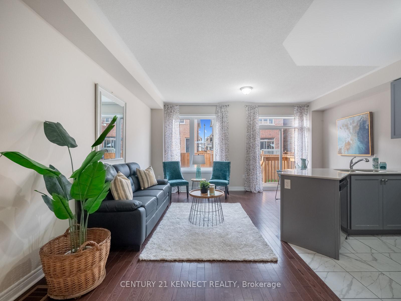 Photo 10 of 49 Finegan Circle, Brampton, Northwest Brampton — HOMEH