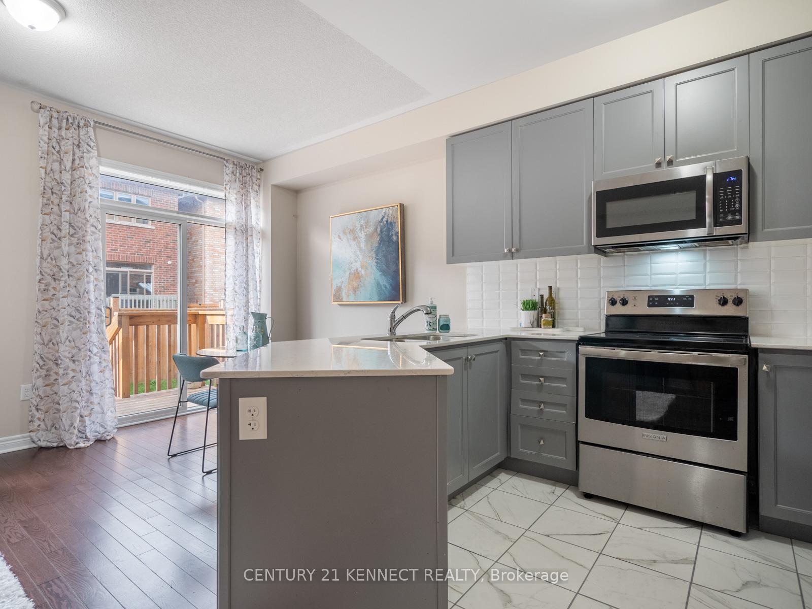 Photo 26 of 49 Finegan Circle, Brampton, Northwest Brampton — HOMEH