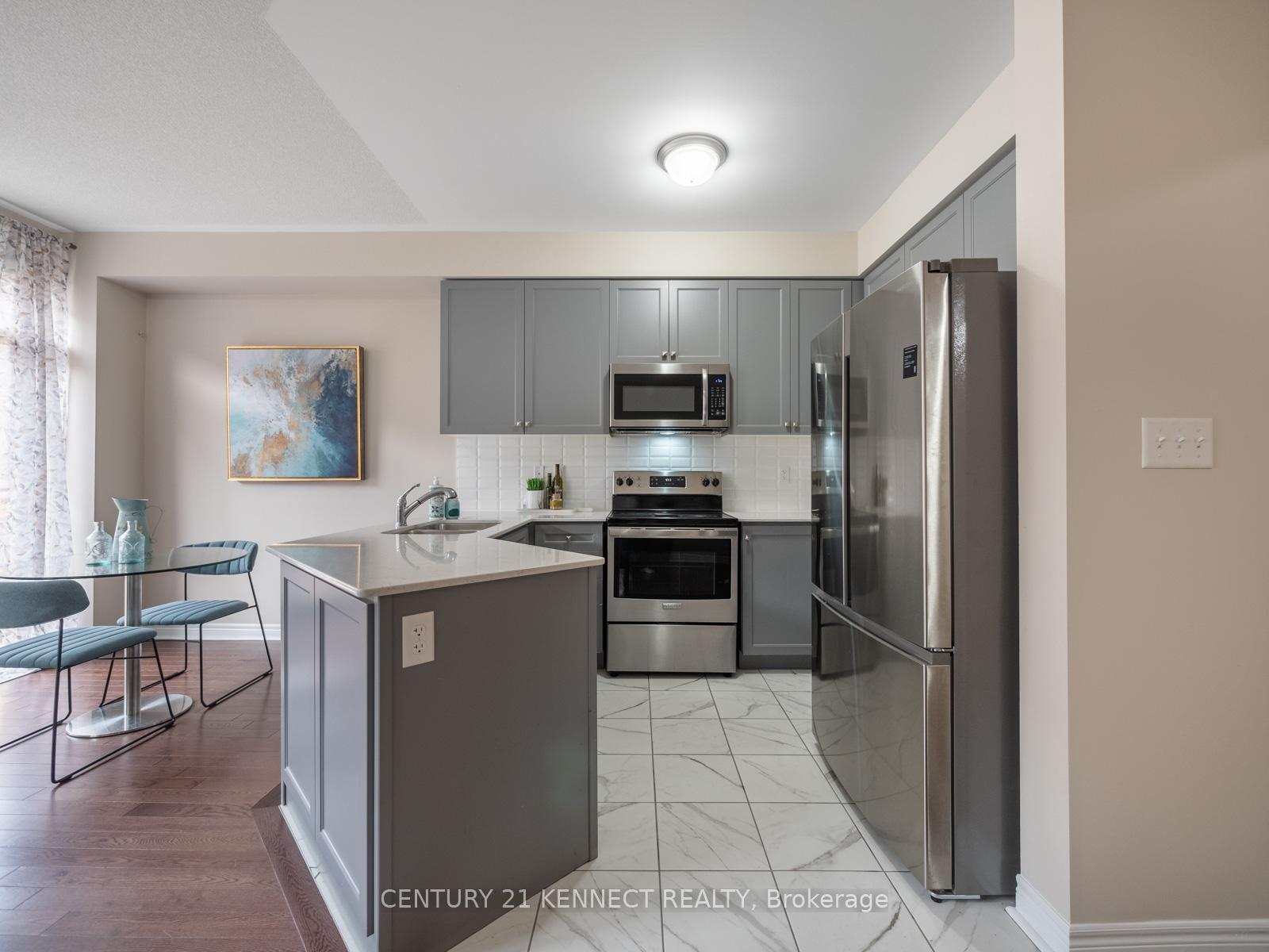 Photo 12 of 49 Finegan Circle, Brampton, Northwest Brampton — HOMEH