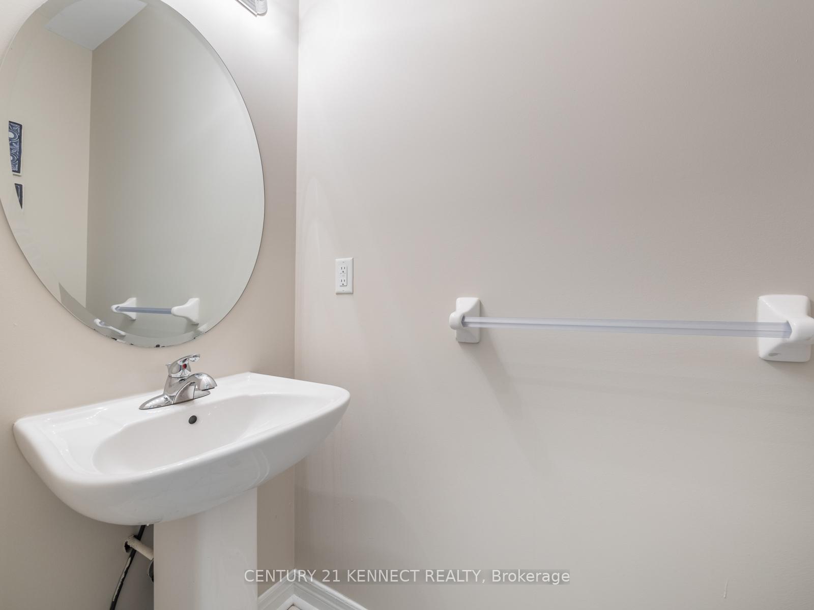 Photo 14 of 49 Finegan Circle, Brampton, Northwest Brampton — HOMEH