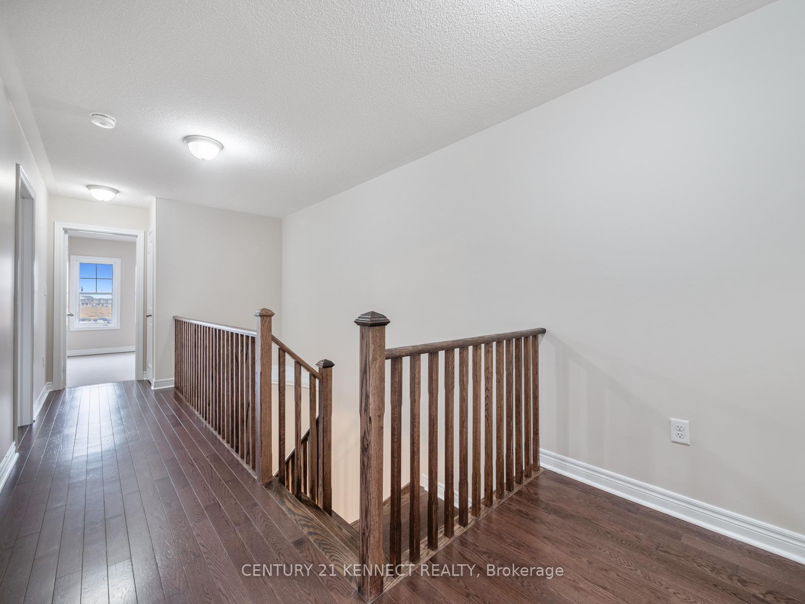 Photo 19 of 49 Finegan Circle, Brampton, Northwest Brampton — HOMEH