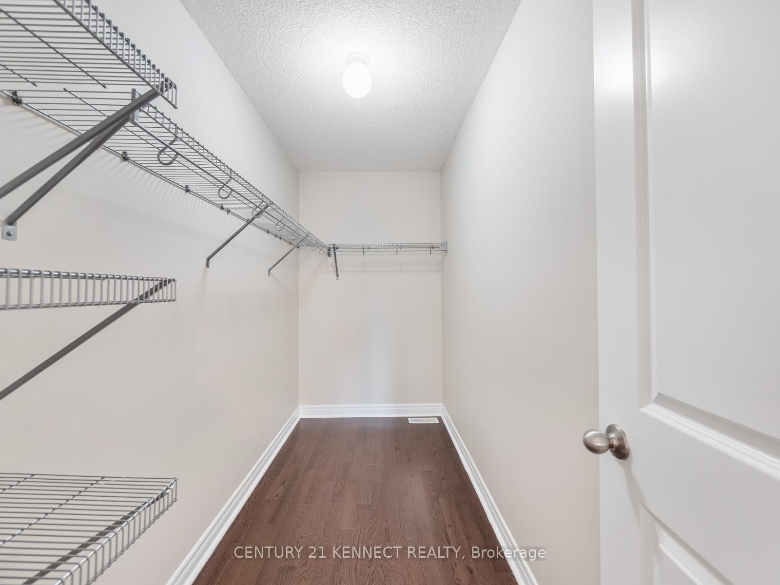 Photo 7 of 49 Finegan Circle, Brampton, Northwest Brampton — HOMEH