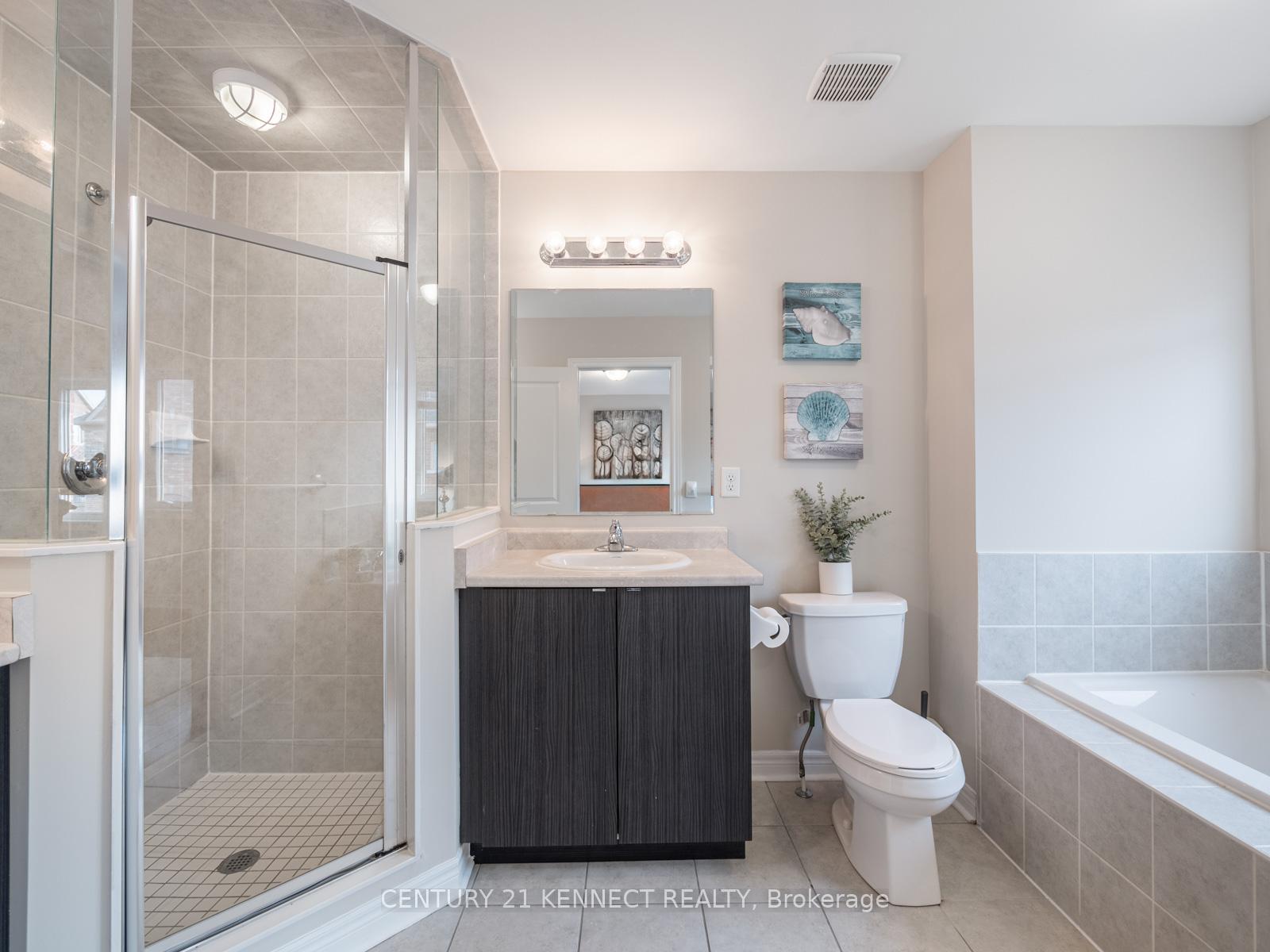 Photo 30 of 49 Finegan Circle, Brampton, Northwest Brampton — HOMEH