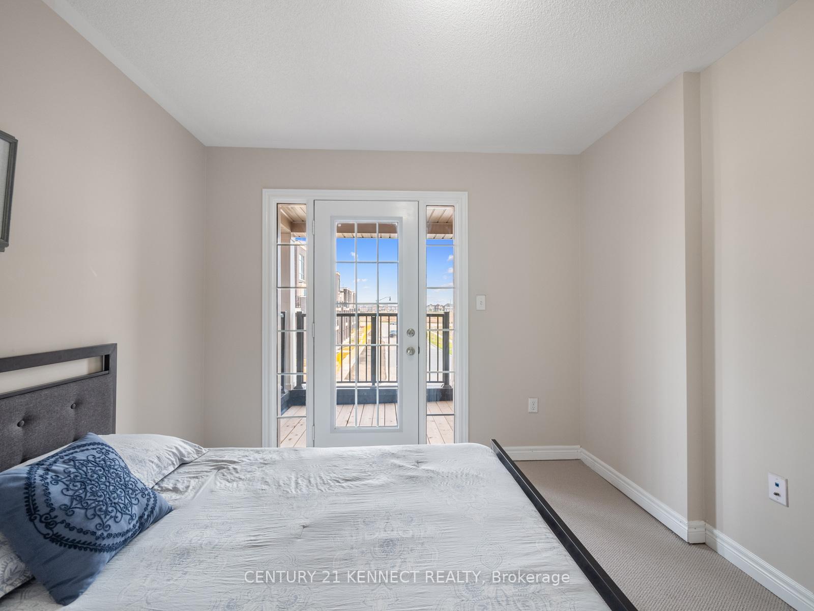 Photo 23 of 49 Finegan Circle, Brampton, Northwest Brampton — HOMEH