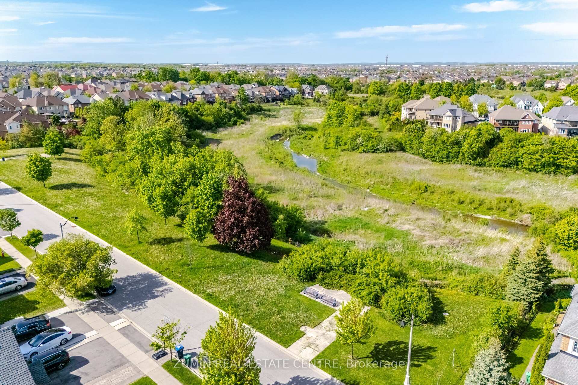 Photo 22 of 19 Hawkridge Trail, Brampton, Bram East — HOMEH