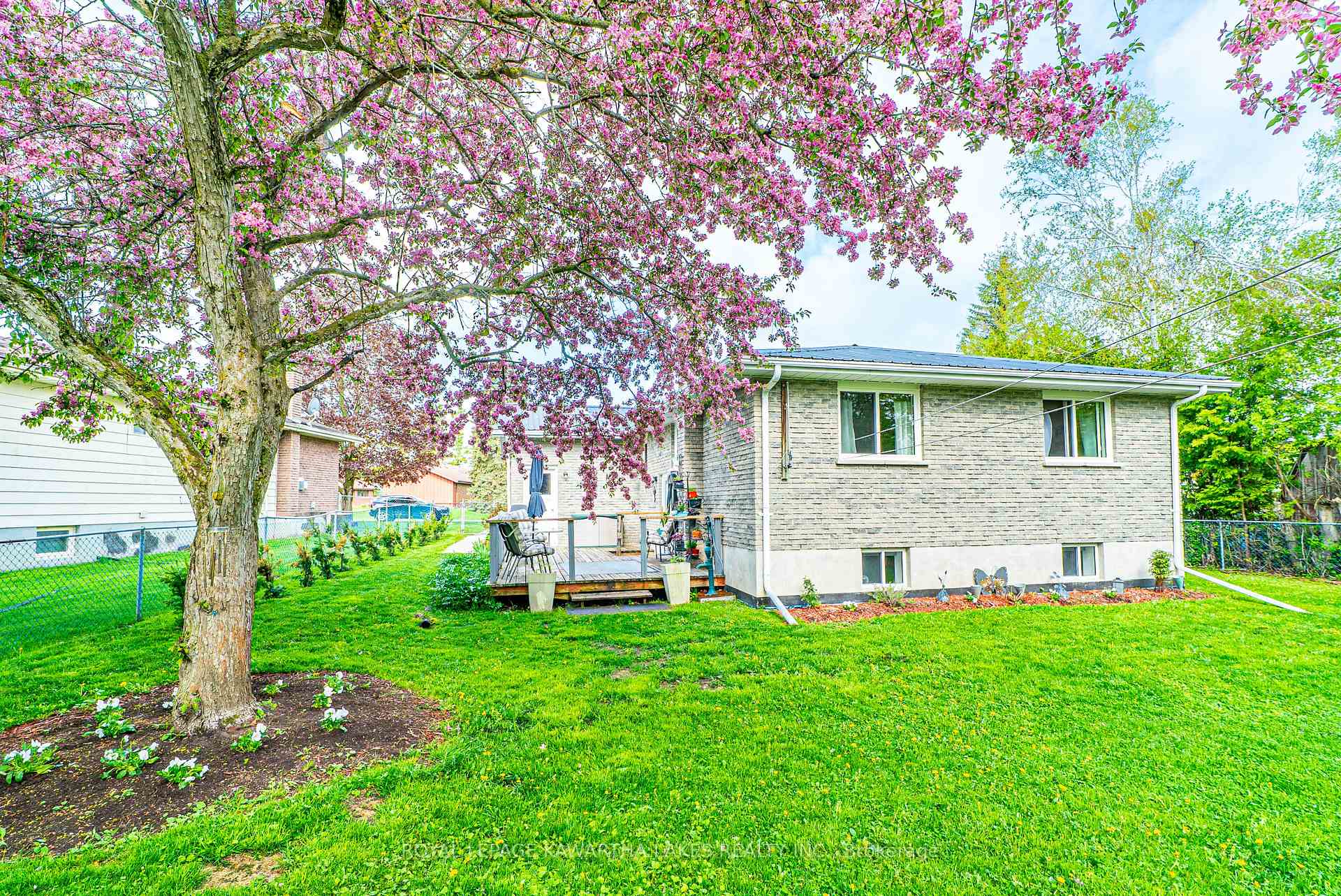 Photo 4 of 115 Meadowlands Drive, Brock, Cannington — HOMEH