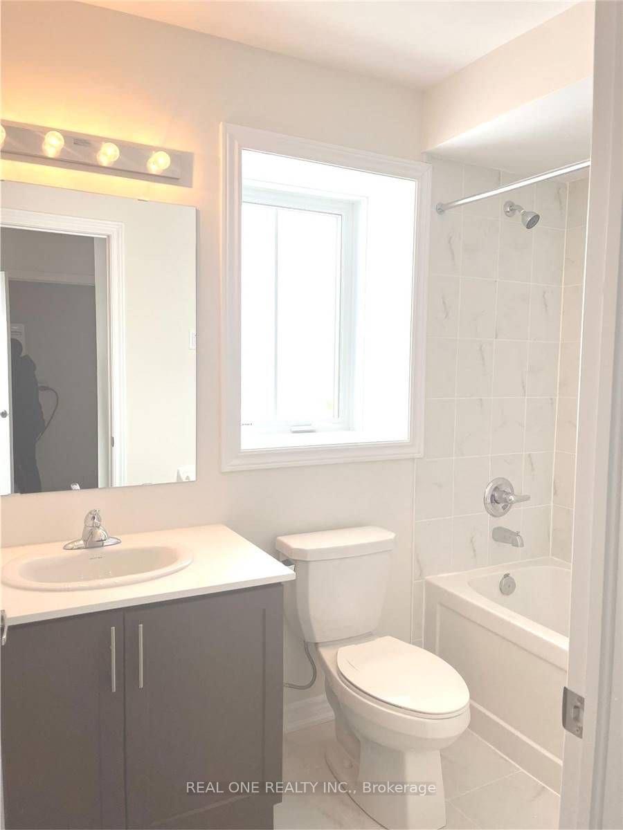 Photo 6 of Unit 5, 490 Beresford Path, Oshawa, Central — HOMEH