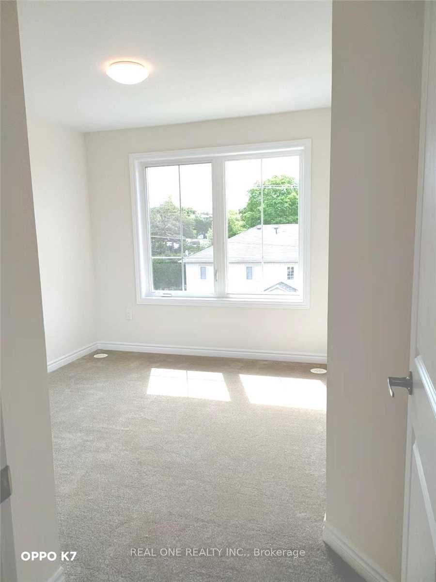 Photo 8 of Unit 5, 490 Beresford Path, Oshawa, Central — HOMEH