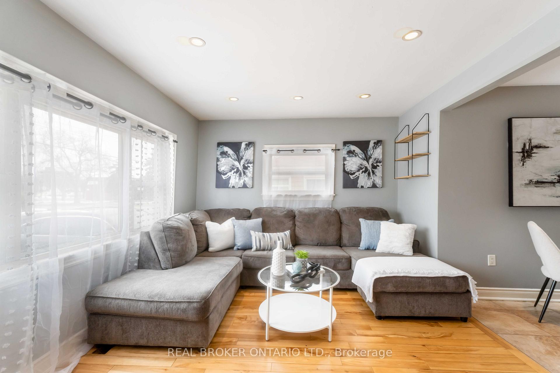 Photo 8 of 16 Oriole Crescent, Hamilton, McQuesten — HOMEH