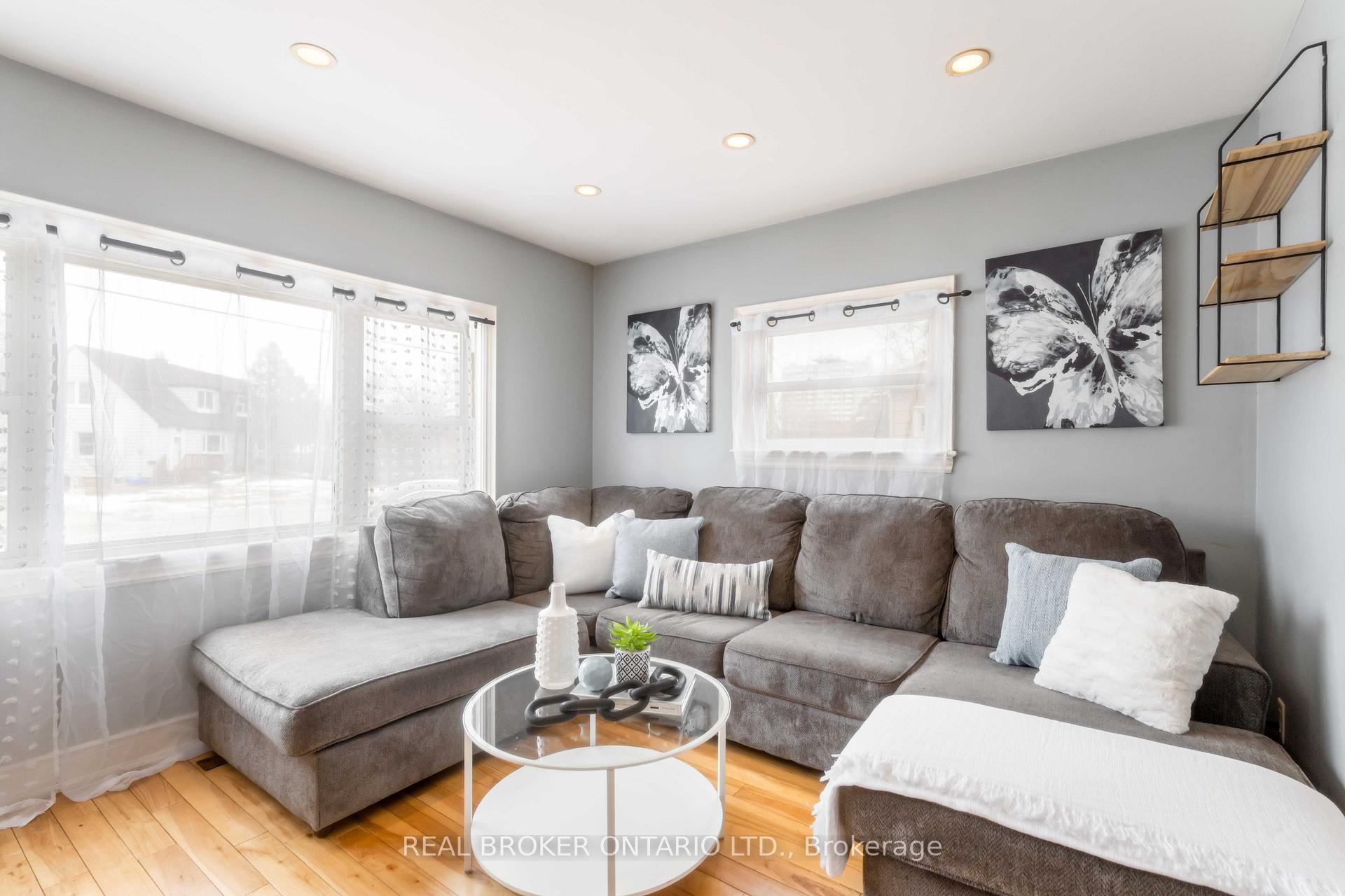 Photo 9 of 16 Oriole Crescent, Hamilton, McQuesten — HOMEH