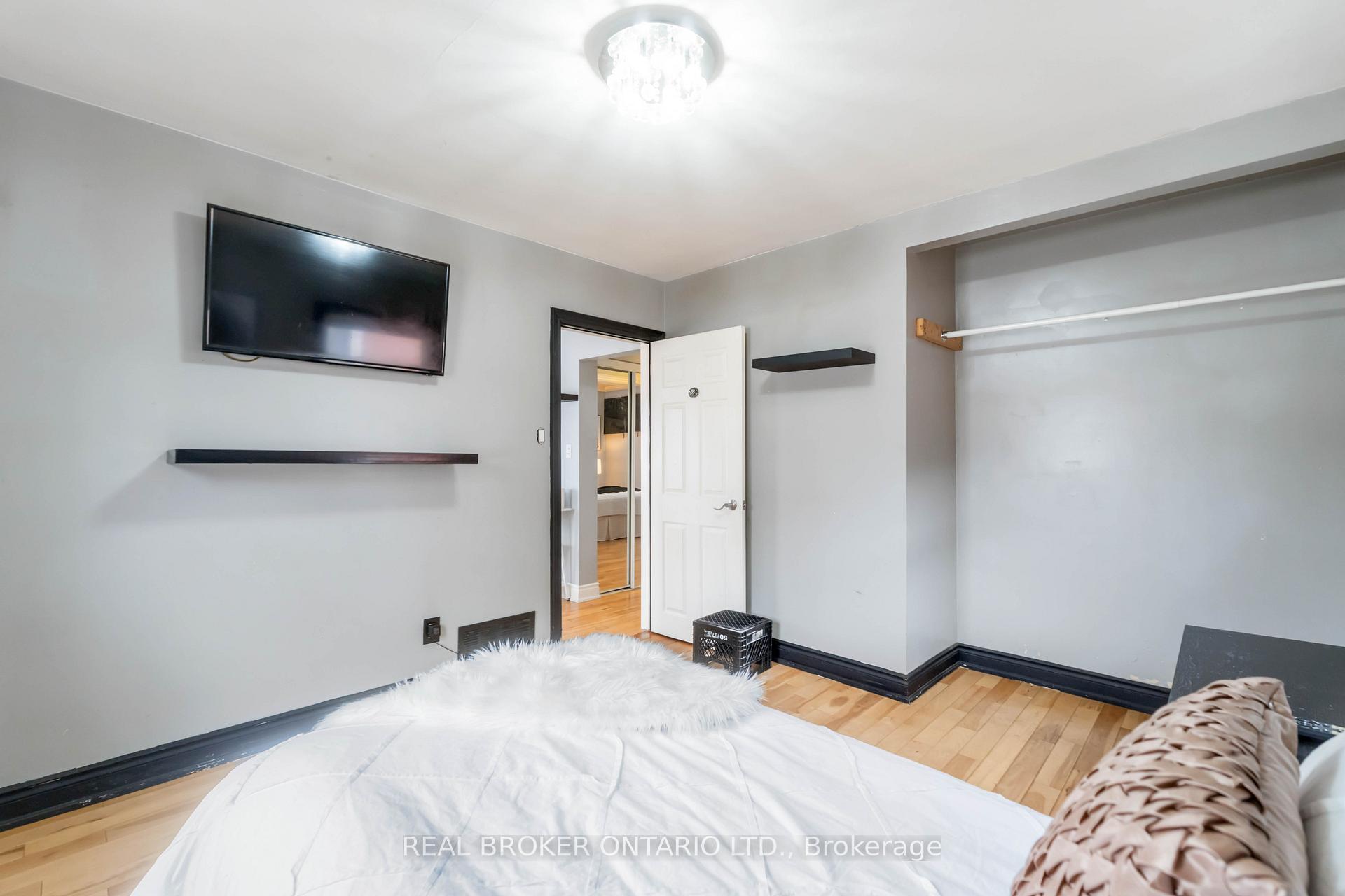 Photo 16 of 16 Oriole Crescent, Hamilton, McQuesten — HOMEH