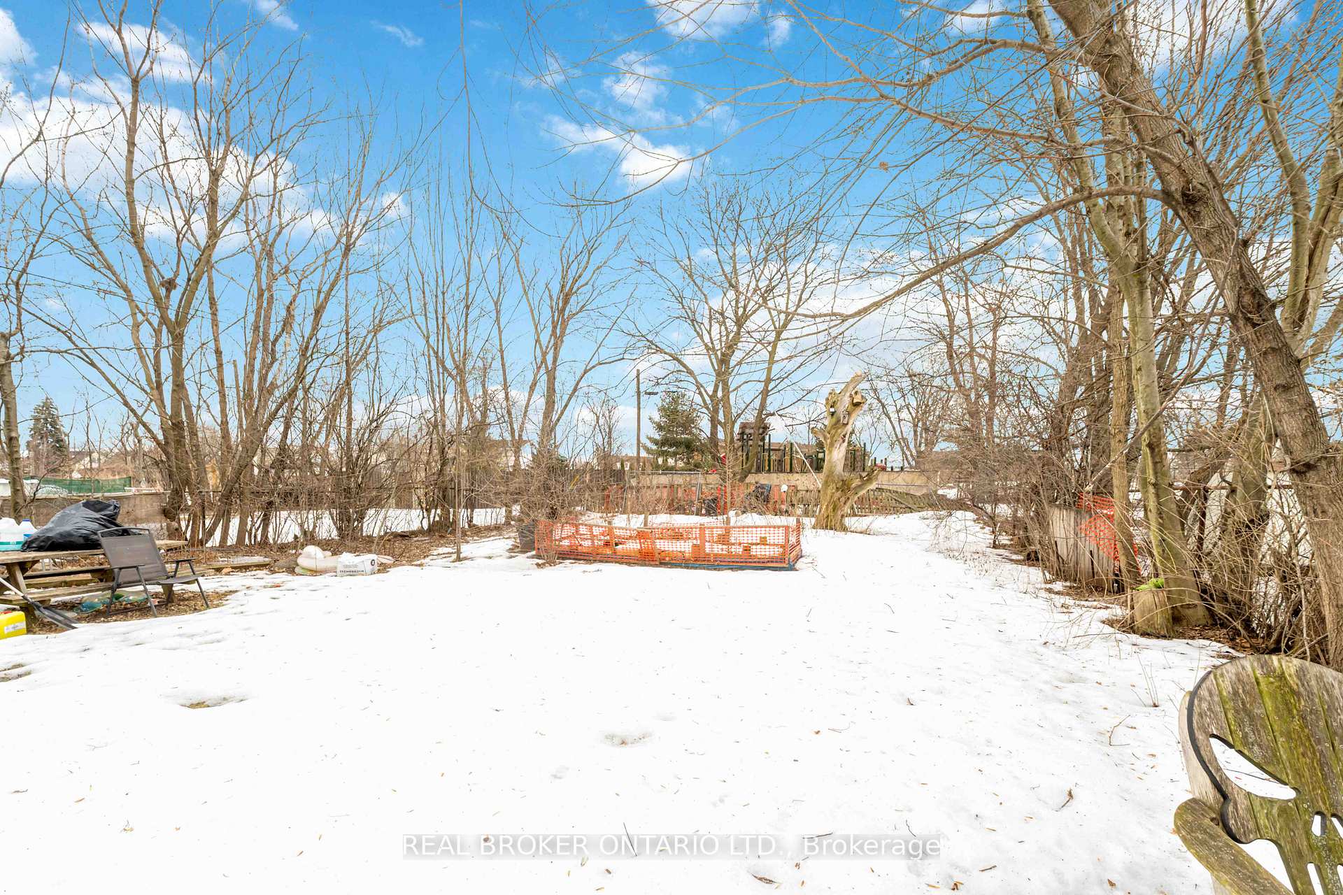 Photo 19 of 16 Oriole Crescent, Hamilton, McQuesten — HOMEH