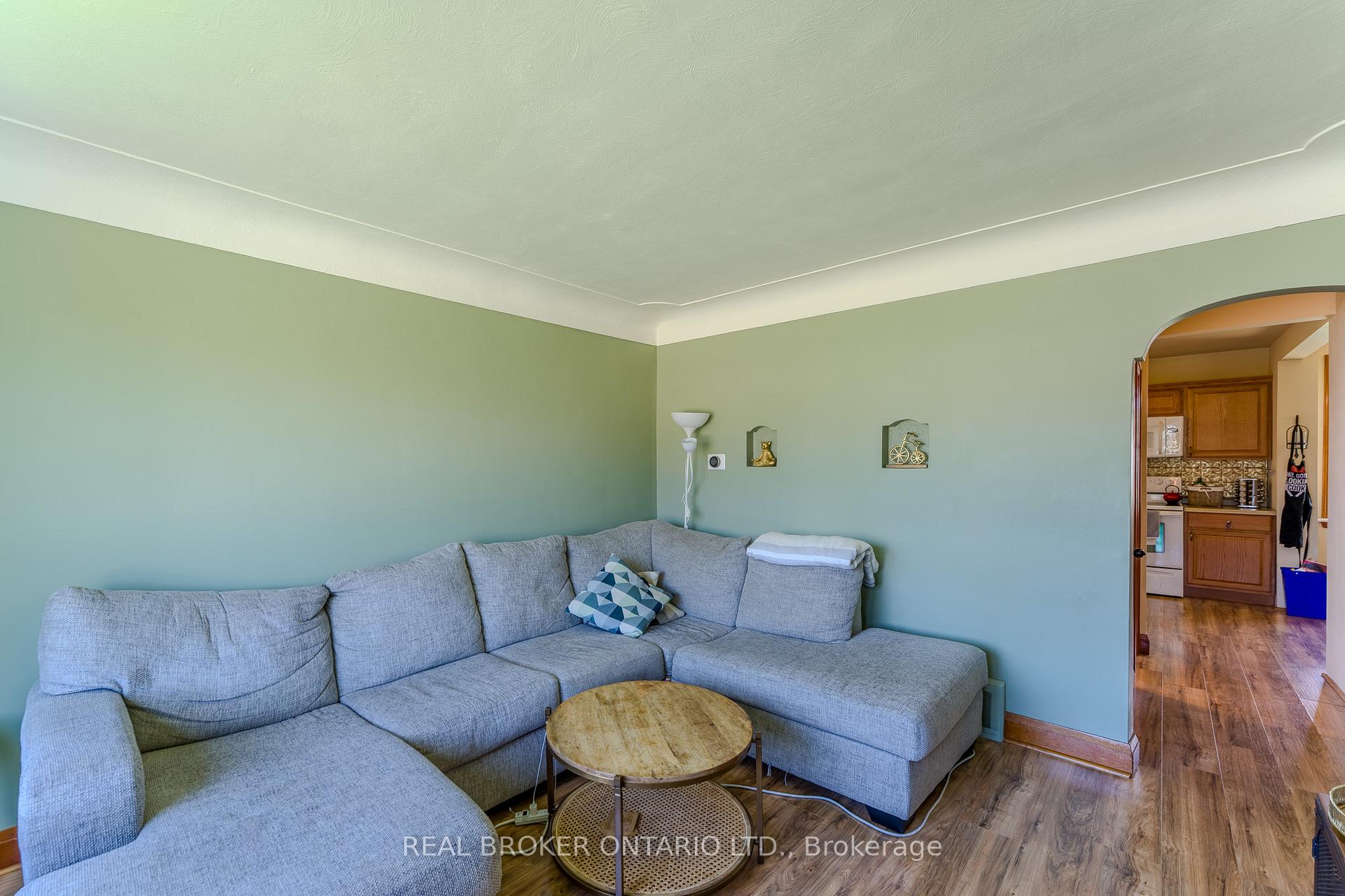 Photo 8 of 120 Howard Avenue, Hamilton, Balfour — HOMEH