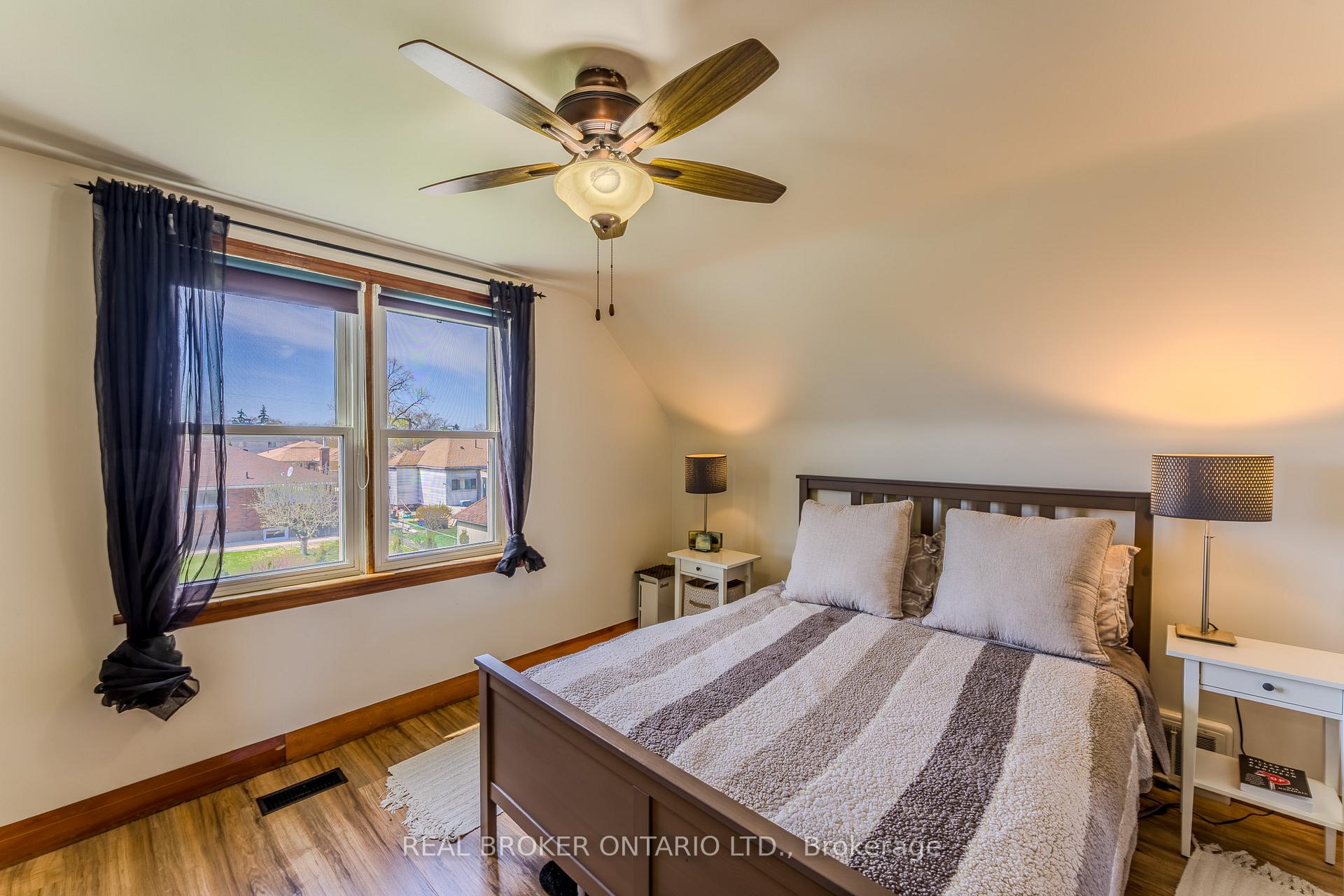 Photo 12 of 120 Howard Avenue, Hamilton, Balfour — HOMEH