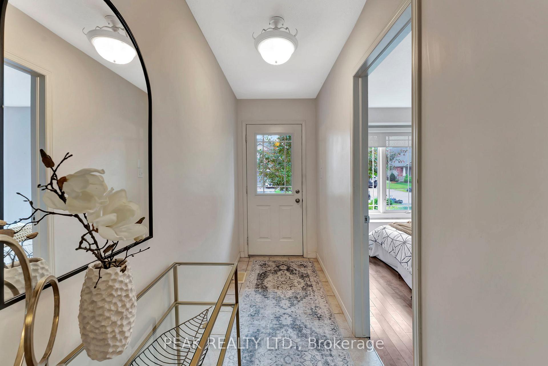 Photo 5 of 30 Savannah Ridge Drive, Brant, Paris — HOMEH