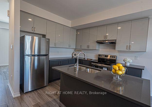 Photo 3 of 19 Bavin Street, Clarington, Bowmanville — HOMEH