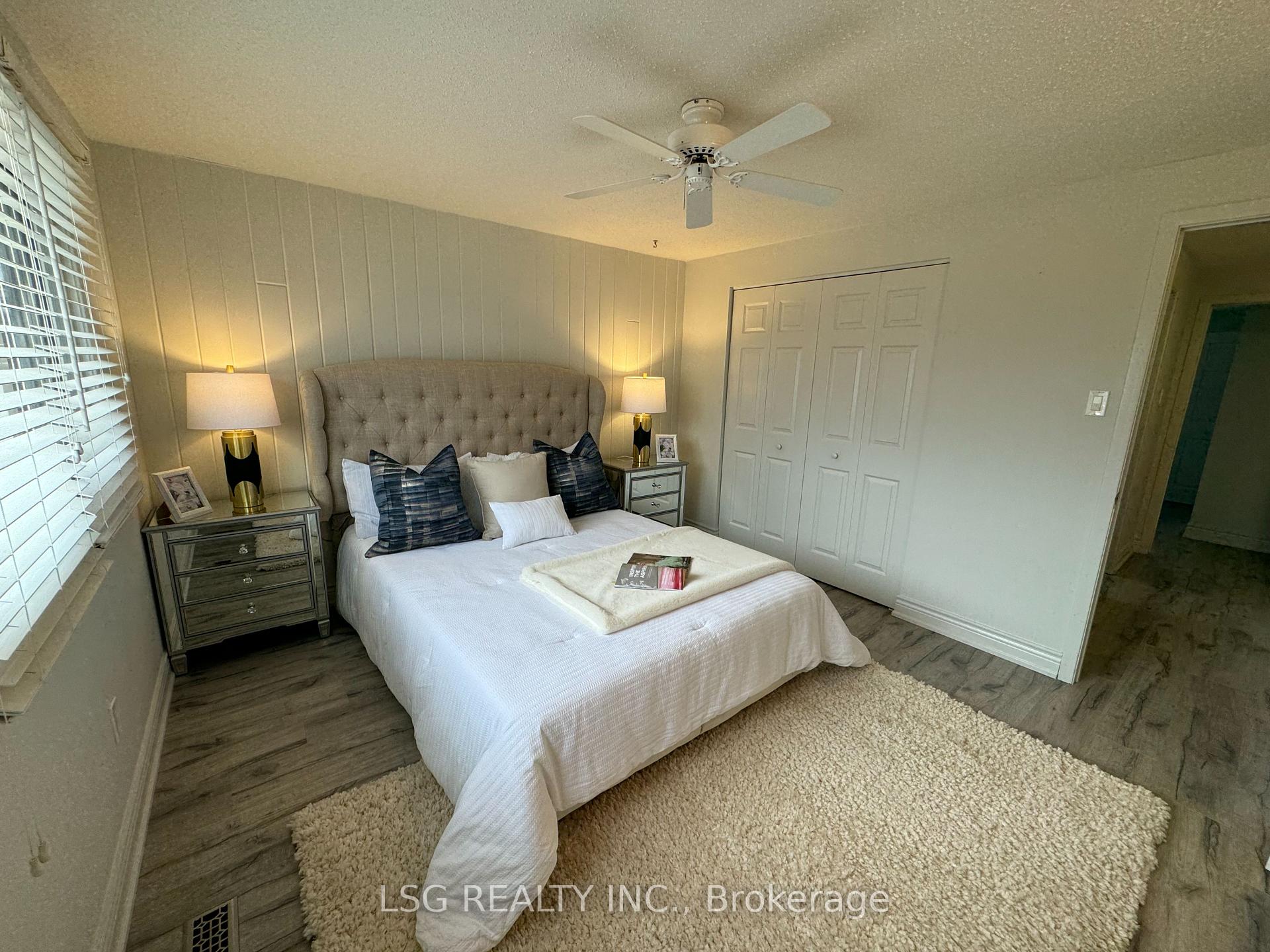 Photo 11 of 46 Devins Drive, Aurora, Aurora Heights — HOMEH