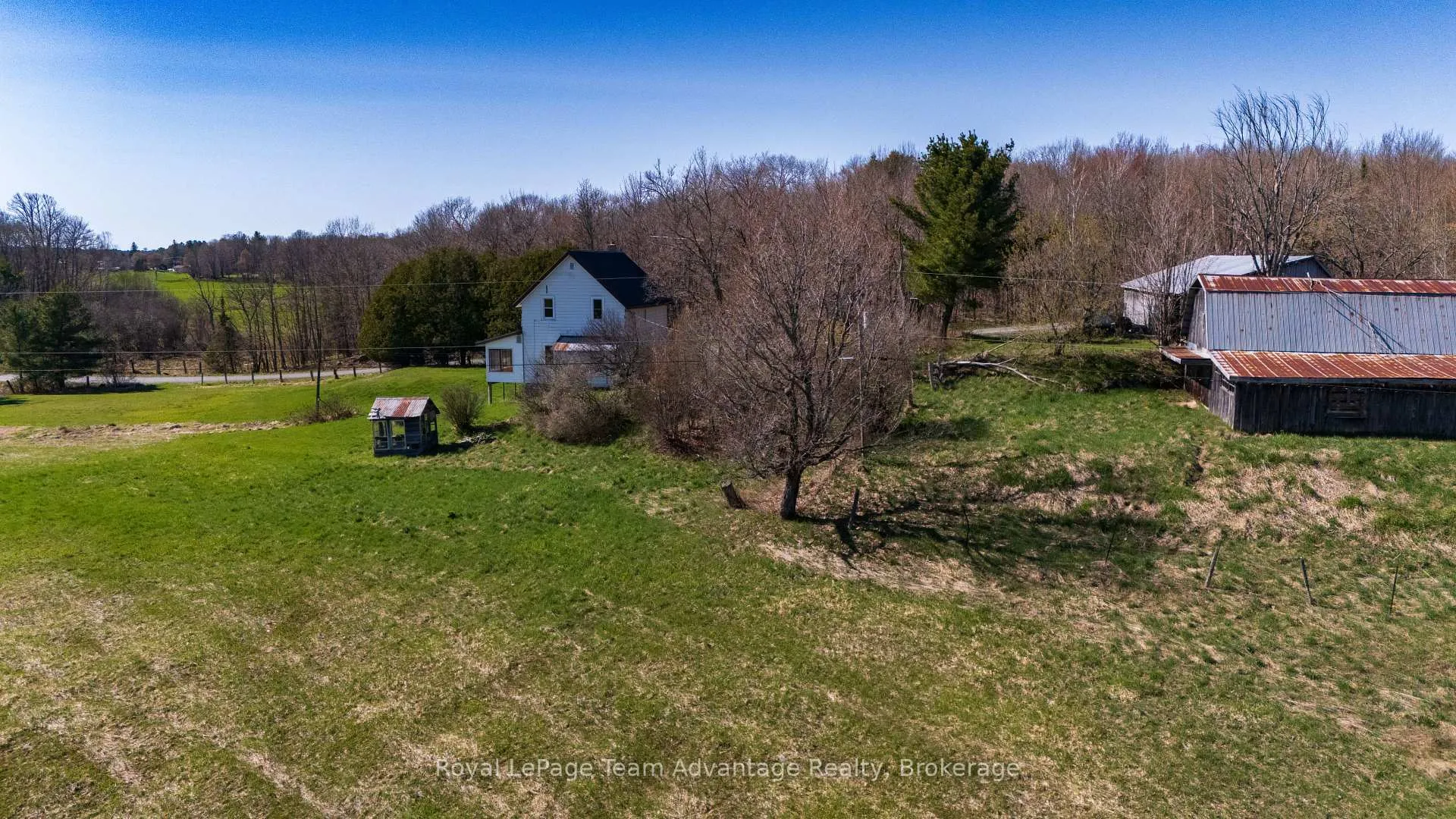 Photo 13 of 77 Lakeshore Road, McKellar — HOMEH