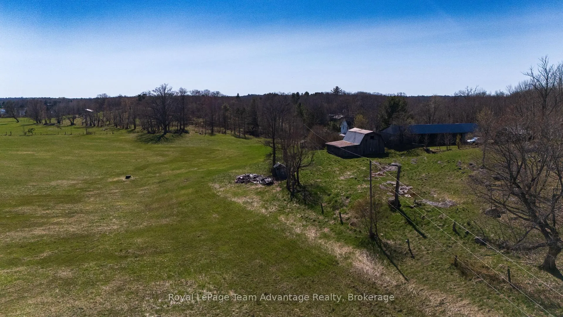 Photo 14 of 77 Lakeshore Road, McKellar — HOMEH