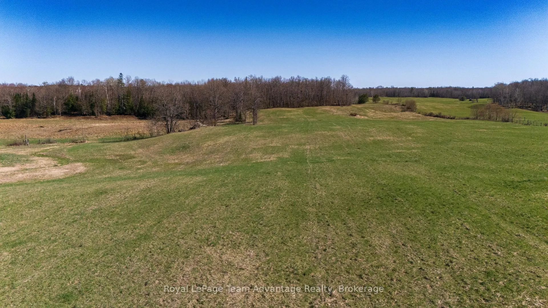 Photo 18 of 77 Lakeshore Road, McKellar — HOMEH