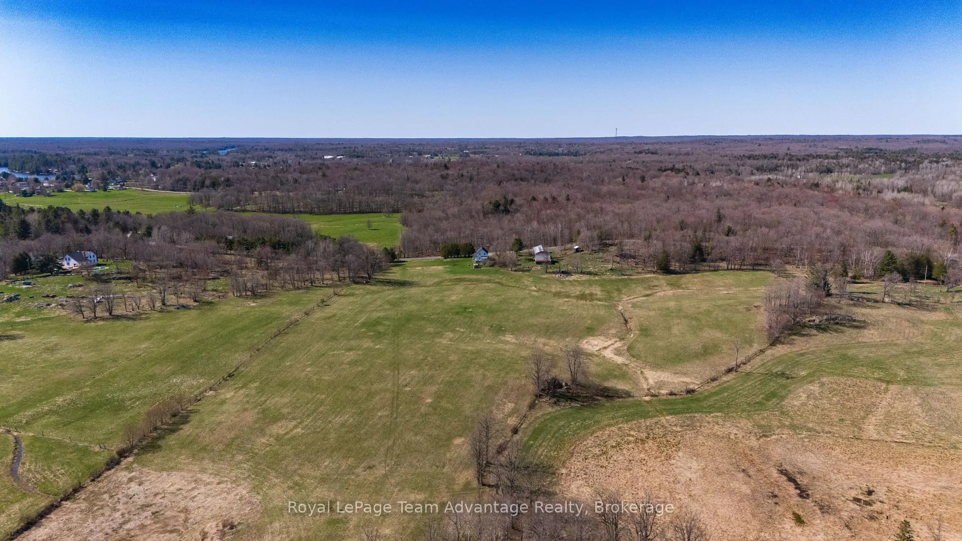 Photo 22 of 77 Lakeshore Road, McKellar — HOMEH