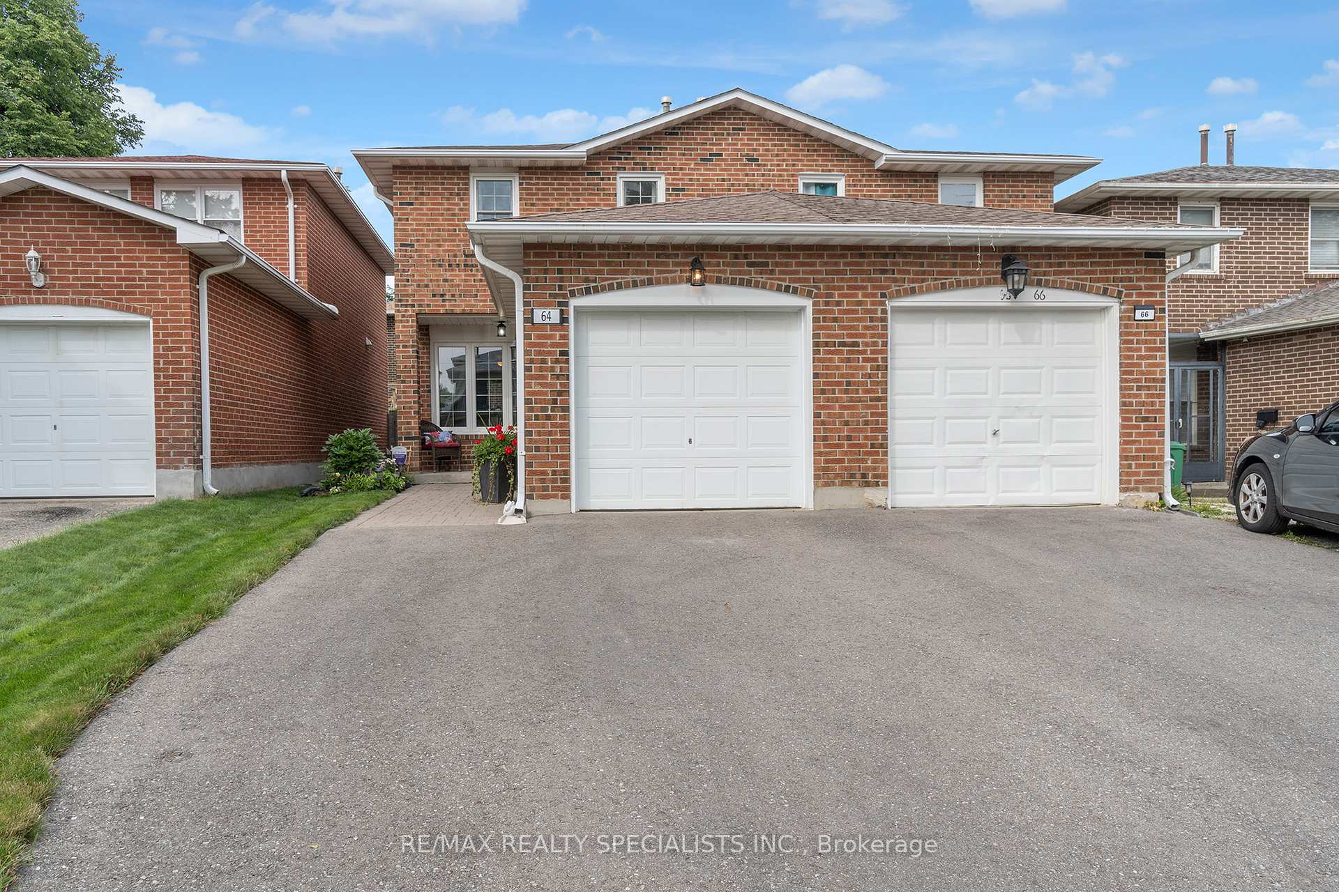 Front of 64 Maplehurst Square