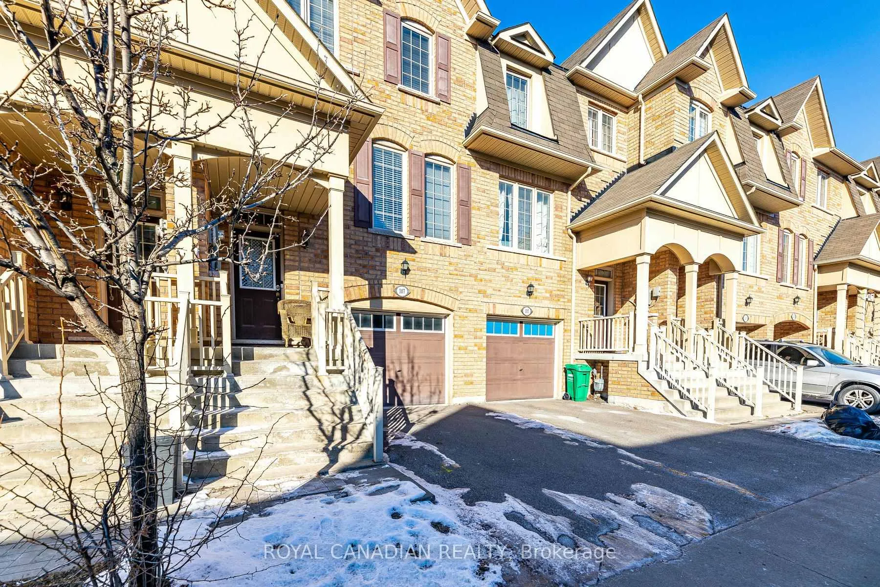 Photo 3 of 107 Sea Drifter Crescent, Brampton, Bram East — HOMEH