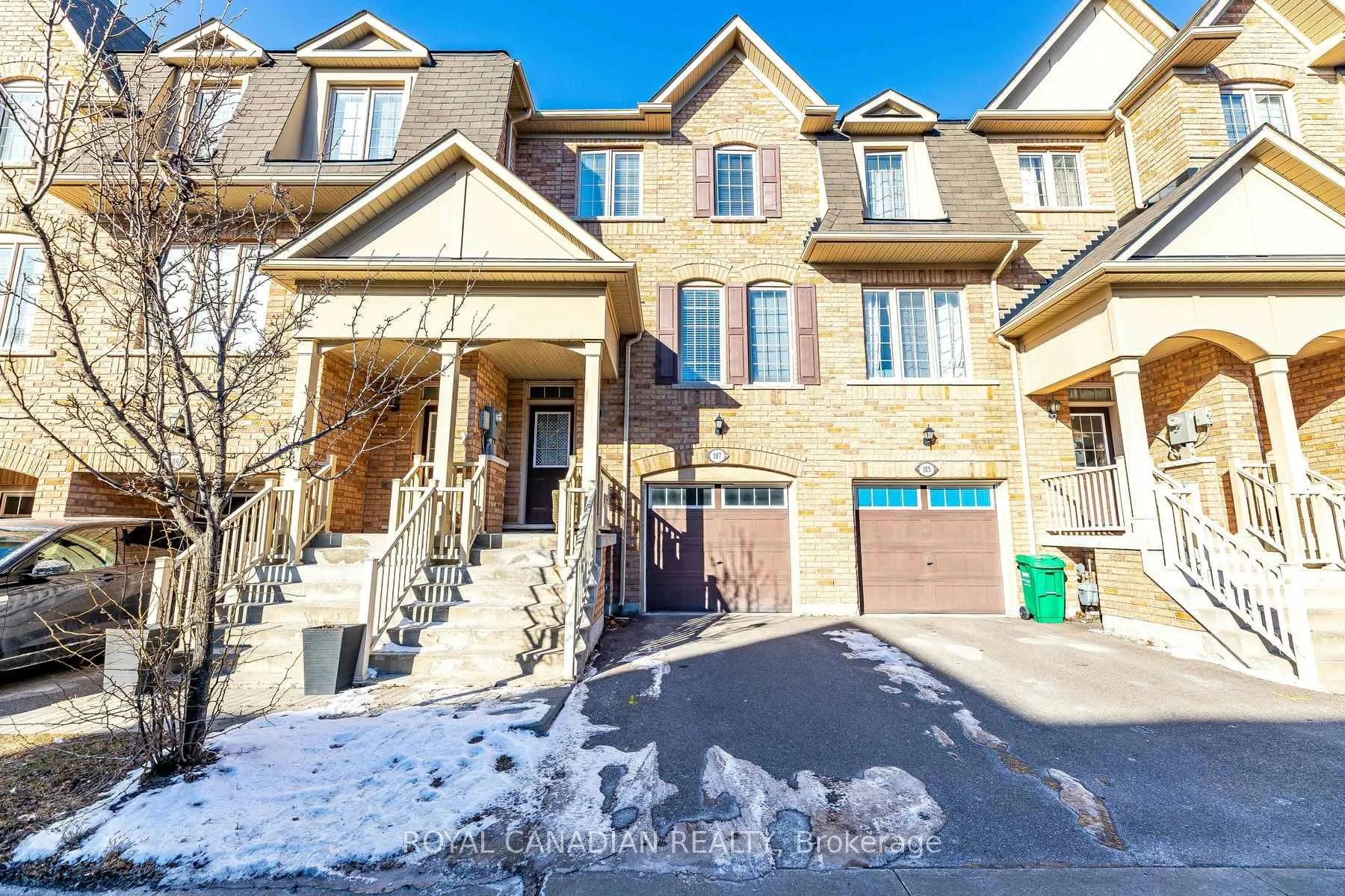 Photo 4 of 107 Sea Drifter Crescent, Brampton, Bram East — HOMEH