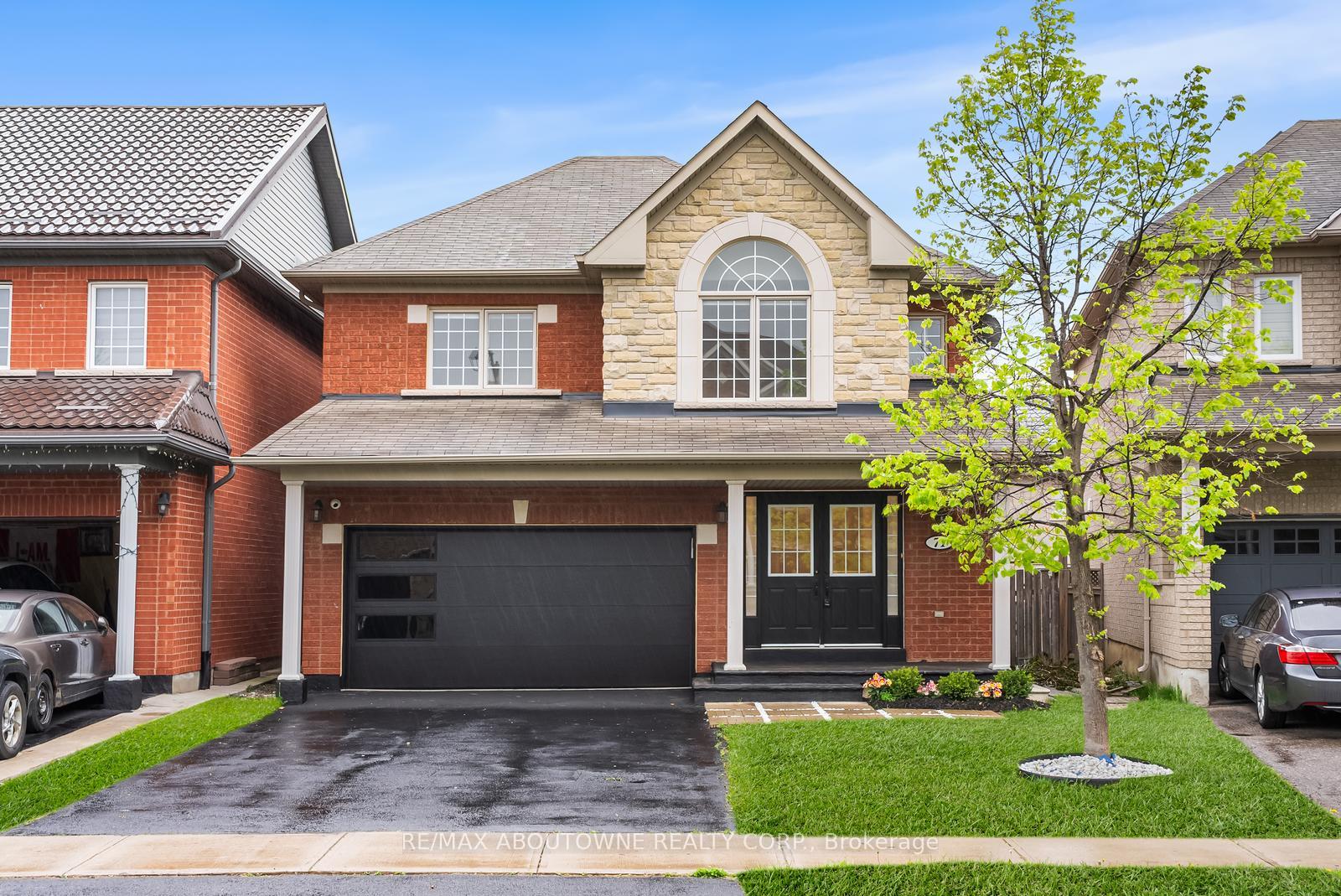 Front of 71 Cobblehill Crescent