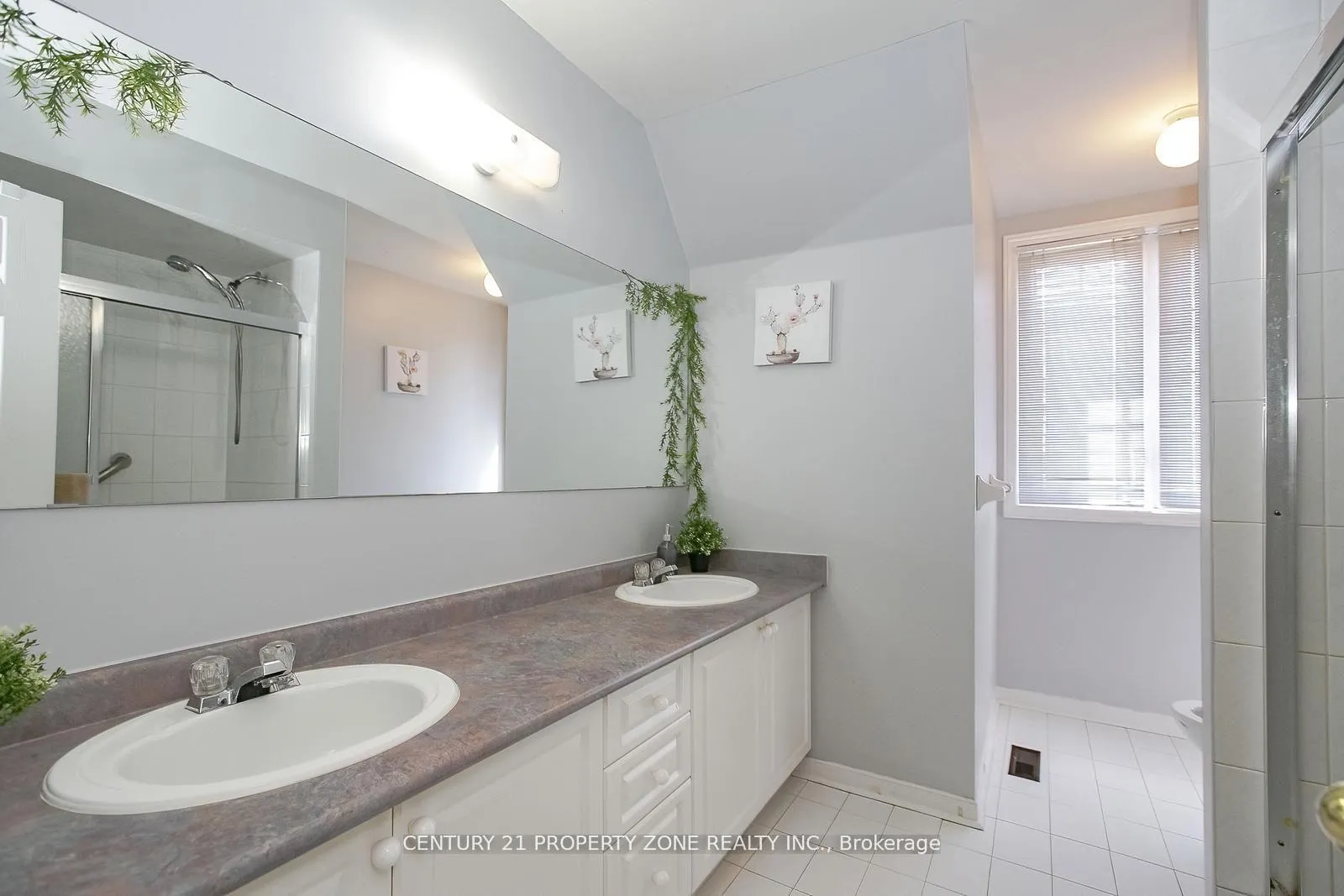 Photo 33 of 151 Mountainash Road, Brampton, Sandringham-Wellington — HOMEH